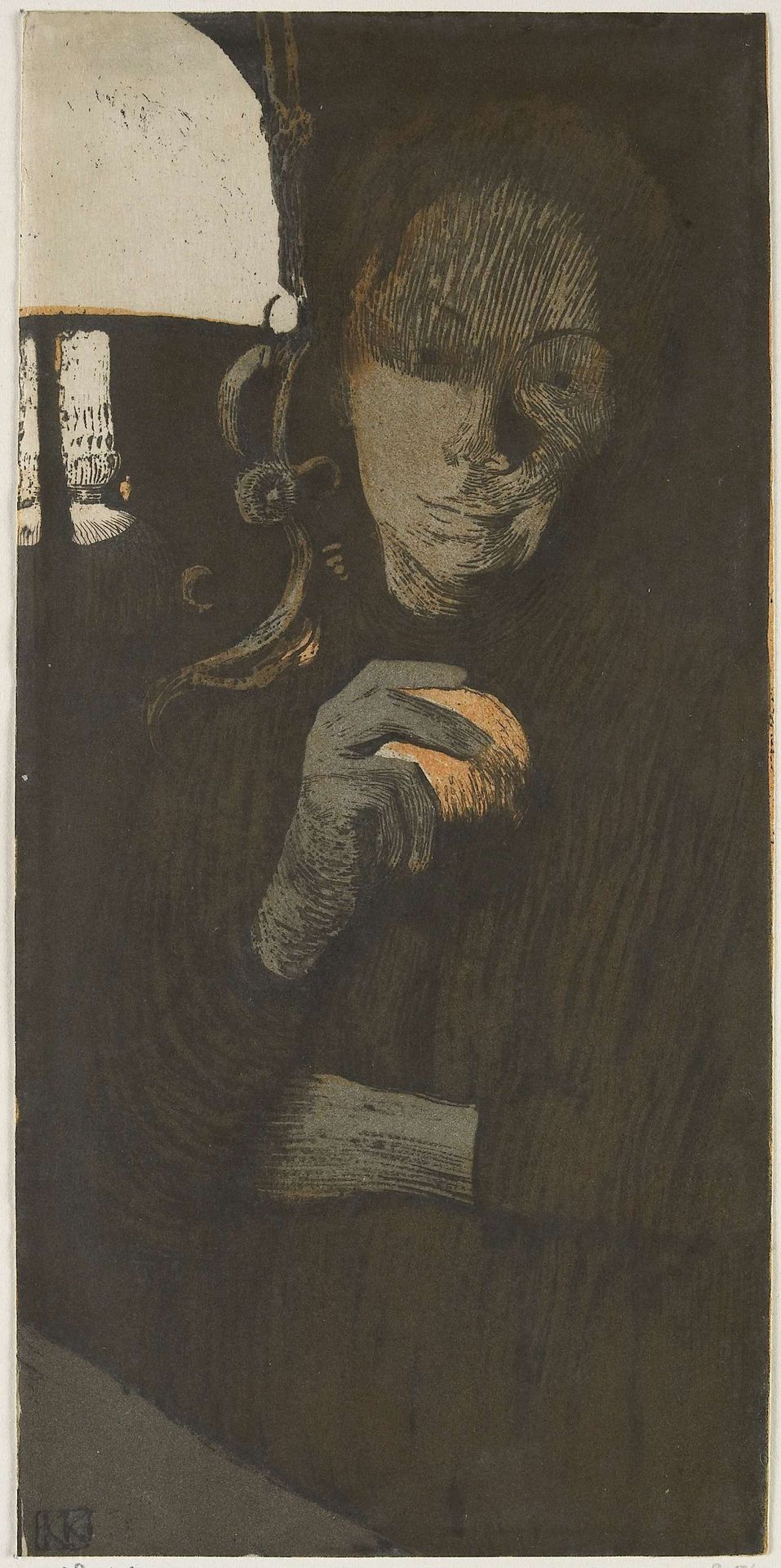 Portret van een onbekende vrouw met sinaasappel bij een lamp by Kathe Kollwitz