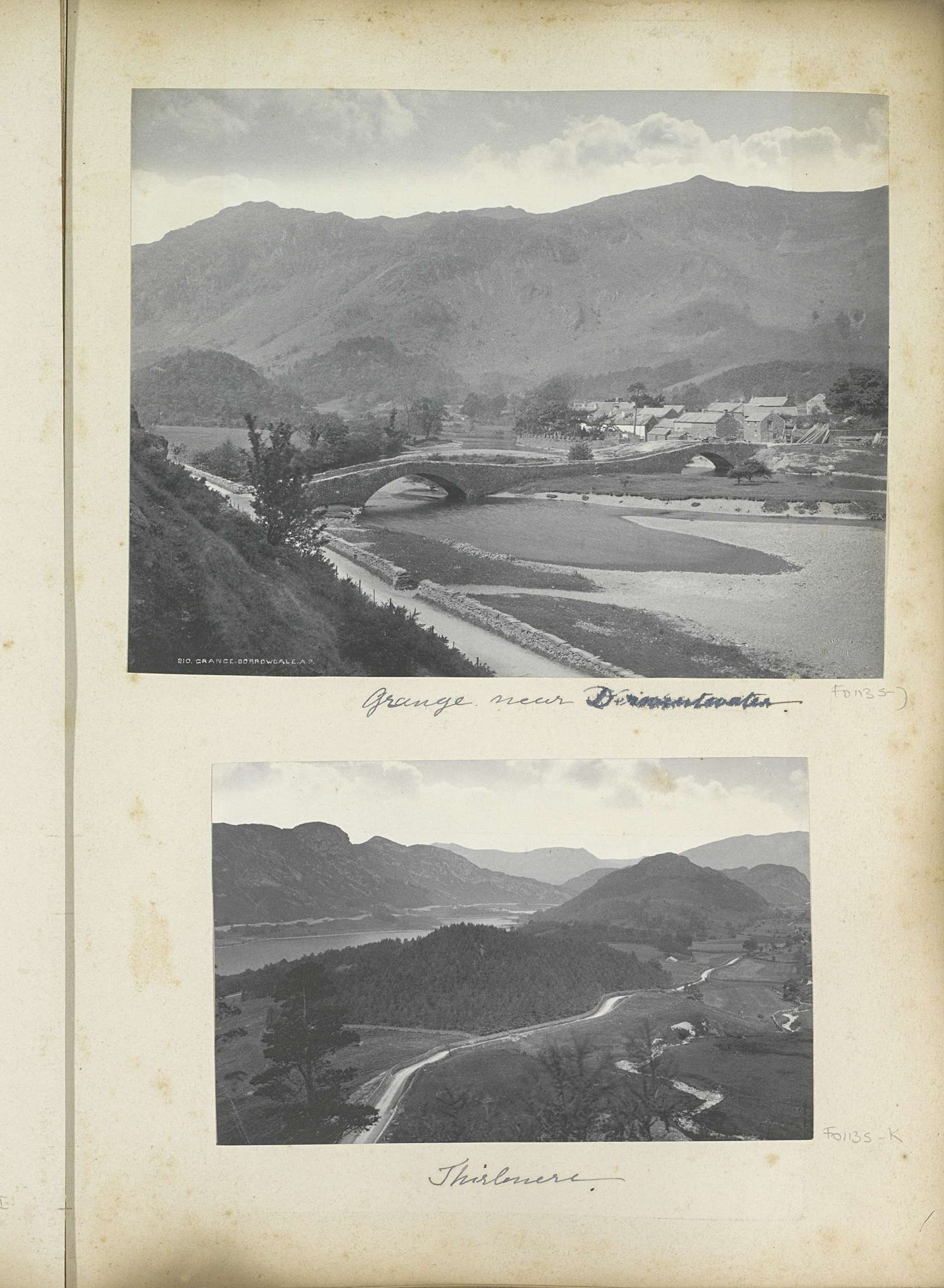 Gezicht op Grange in Borrowdale by Monogrammist AP (fotograaf)