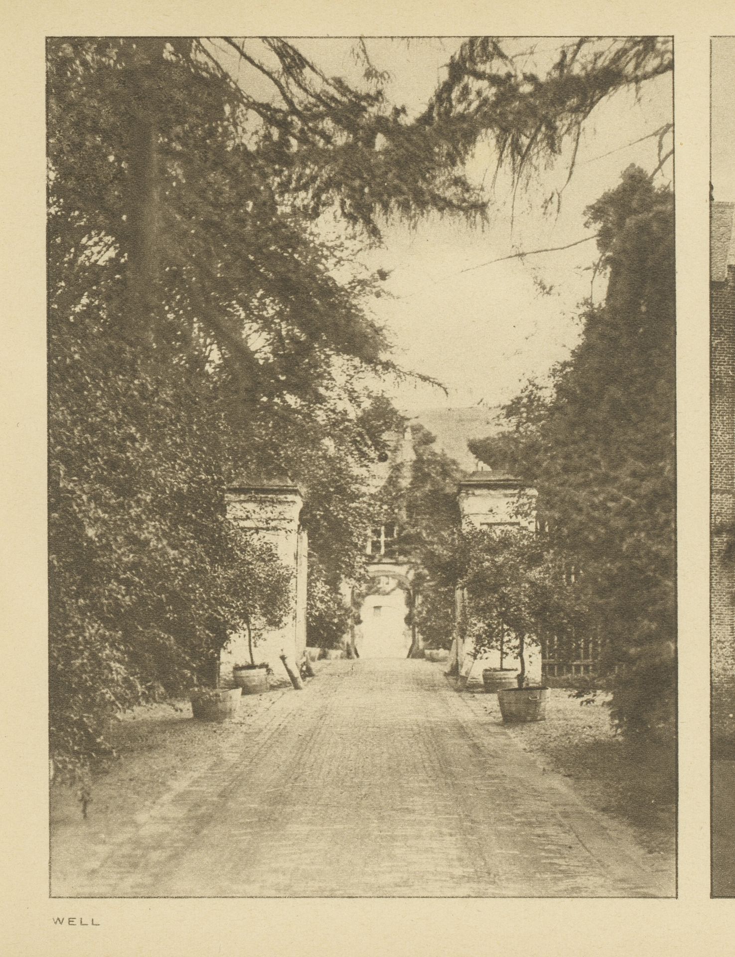 Gezicht op de poort van Kasteel Well in Well, Limburg by Anonymous