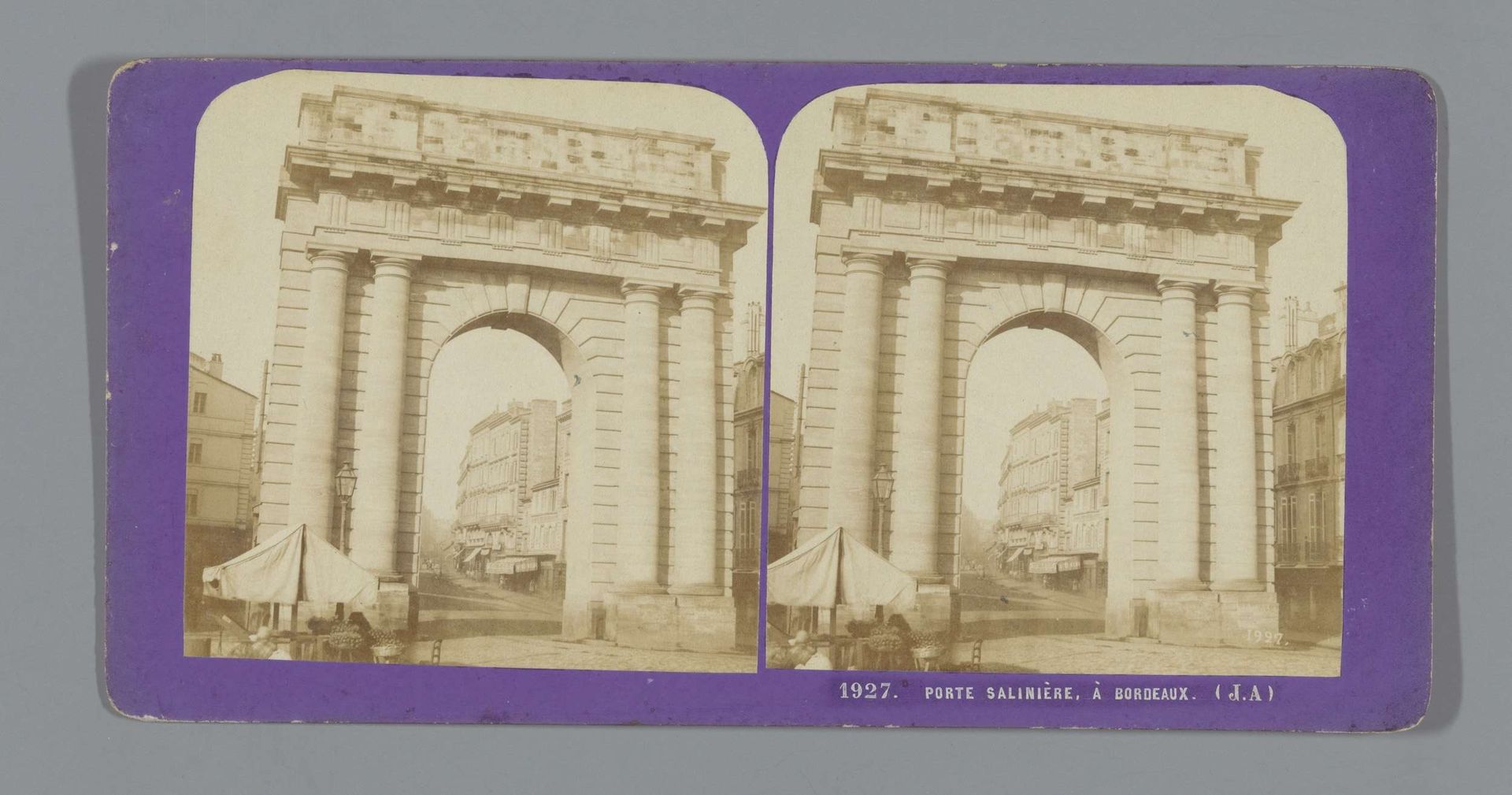 Porte de Bourgogne te Bordeaux by Jean Andrieu