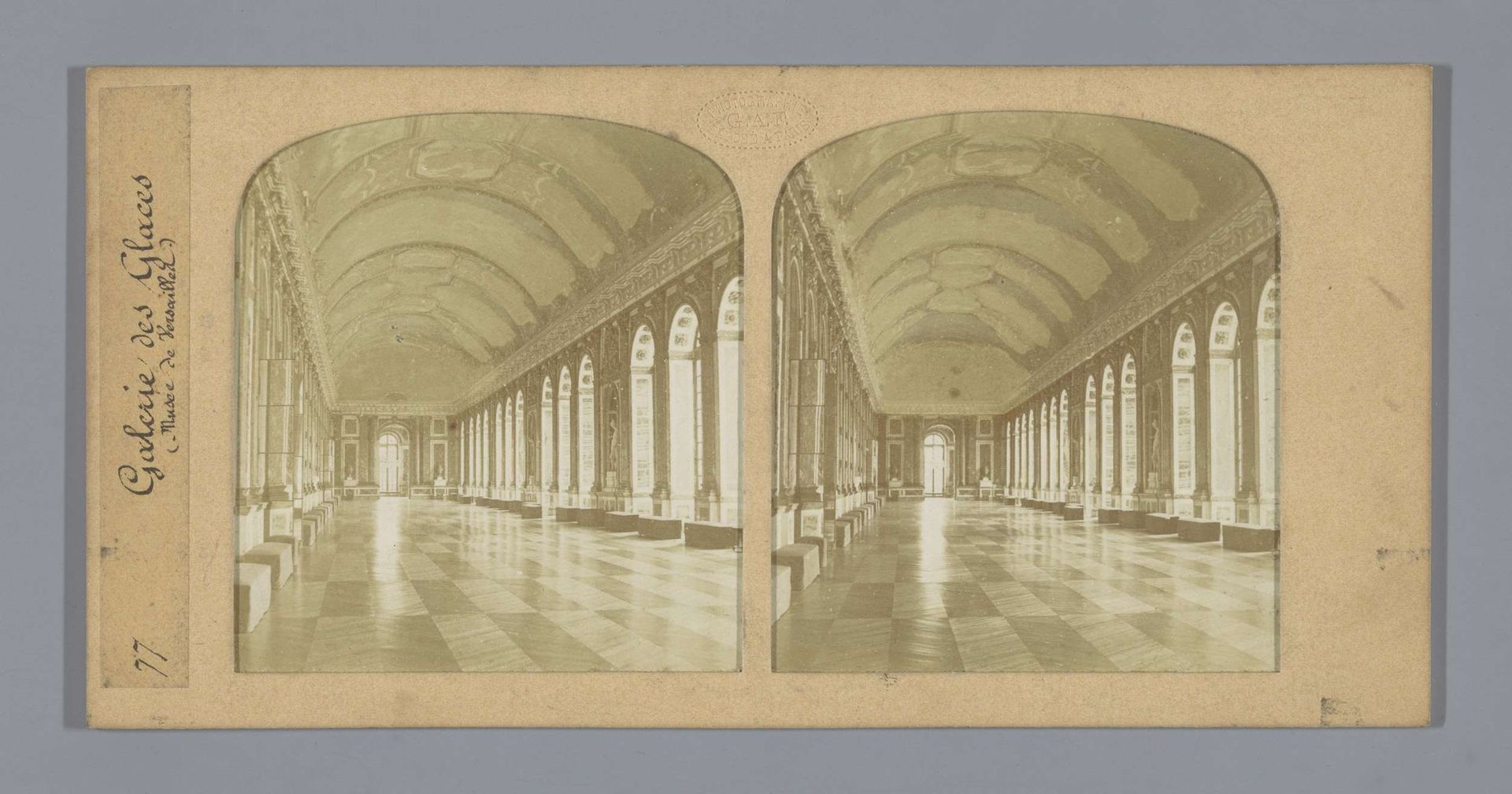 Interieur van de Spiegelzaal in het paleis van Versailles by Florent Grau