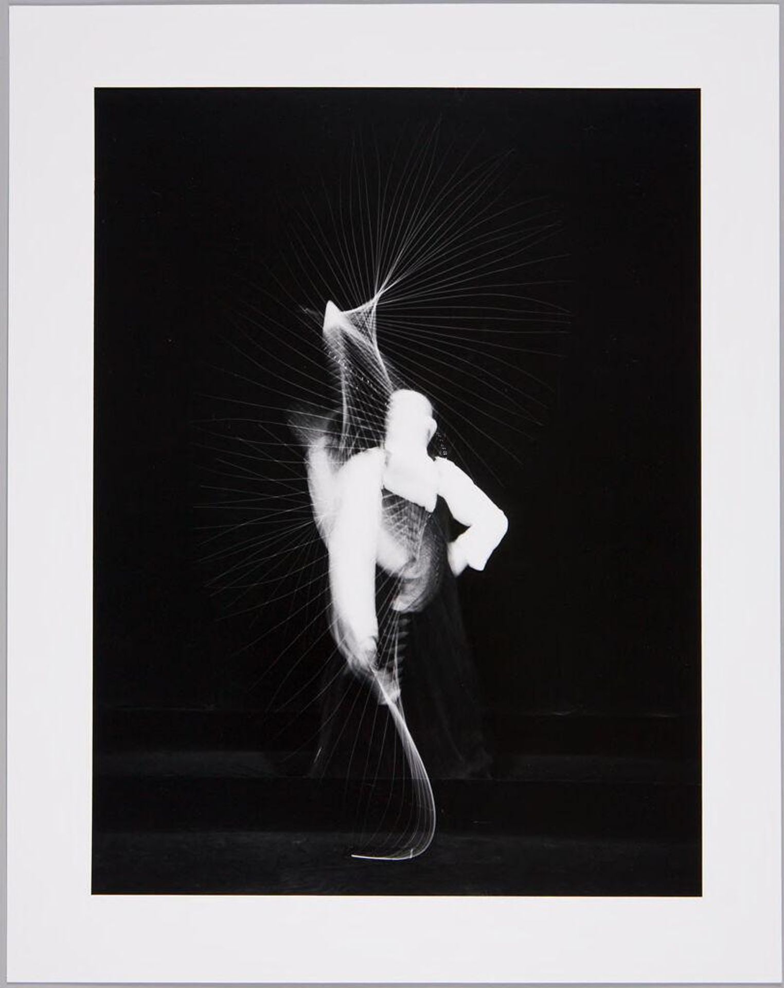 Foil Trick by Harold Edgerton