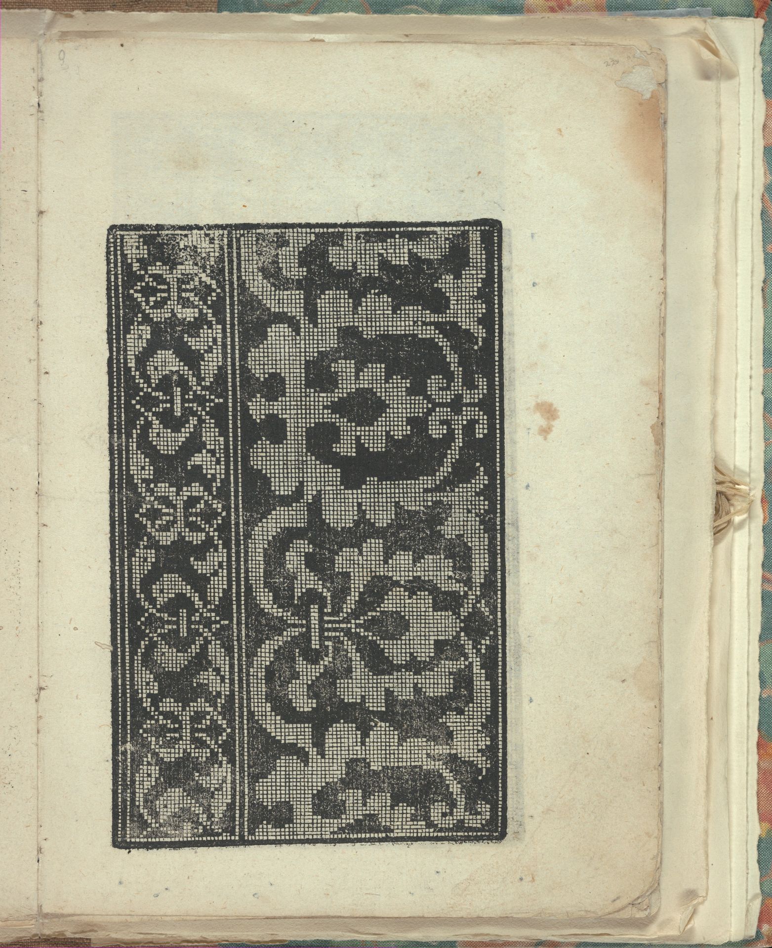 Opera Nova Universali intitulata Corona di racammi, page 22 (recto) by Giovanni Andrea Vavassore