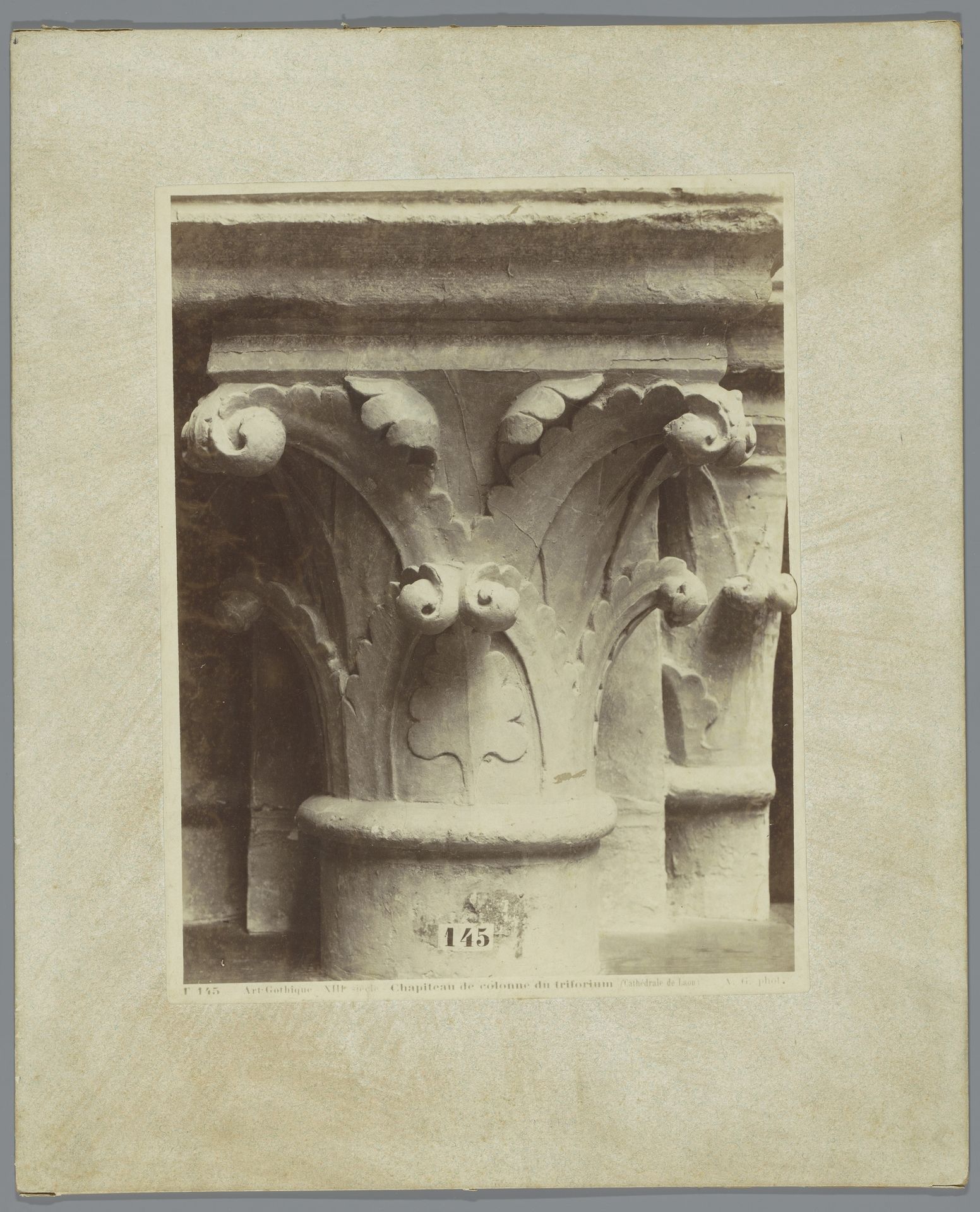 Afgietsel van een kapiteel van de Kathedraal van Laon by Adolphe Giraudon
