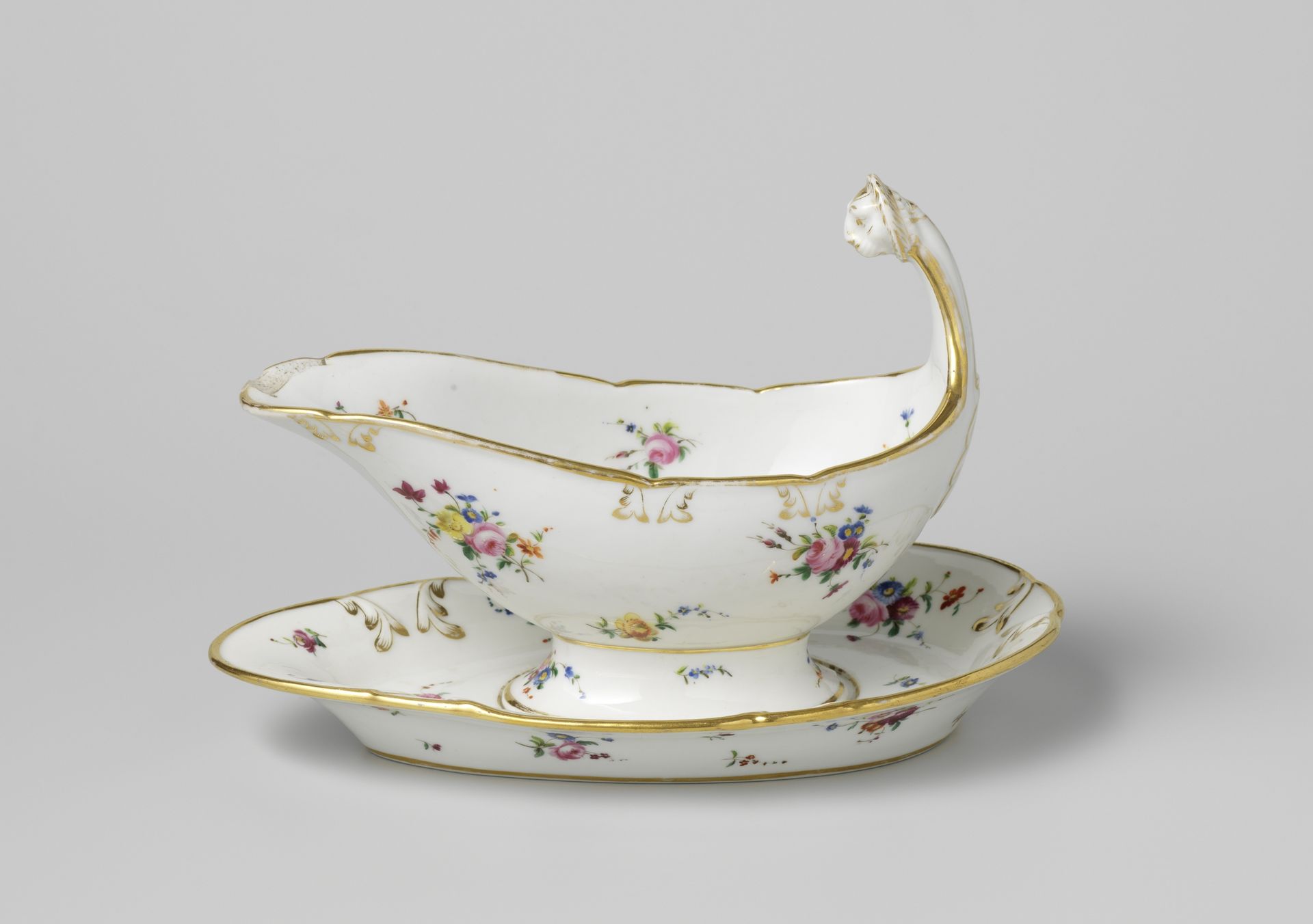 Dish of a sauce bowl with bouquets and flower sprays by Fabriek Dominique Denuelle