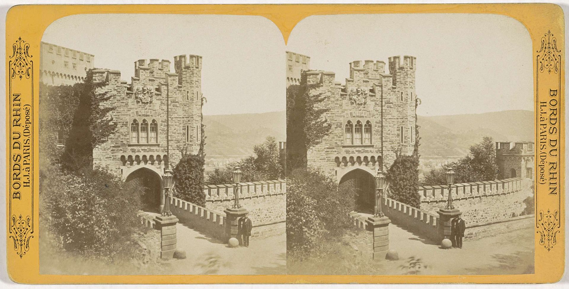 Ingang van Slot Stolzenfels bij Koblenz, Duitsland by Hippolyte Jouvin