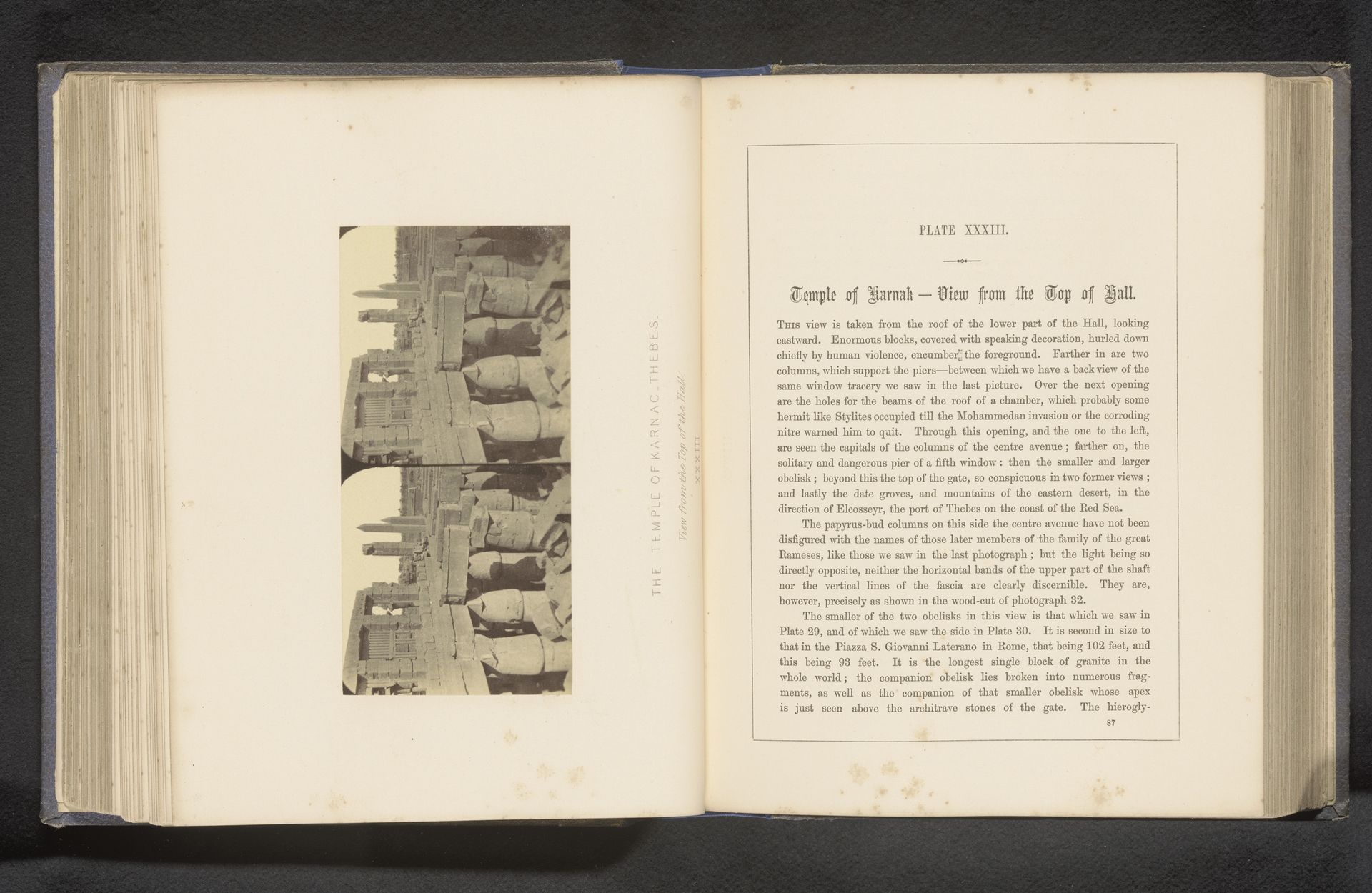 Gezicht op de ruïnes van het tempelcomplex te Karnak by Francis Frith