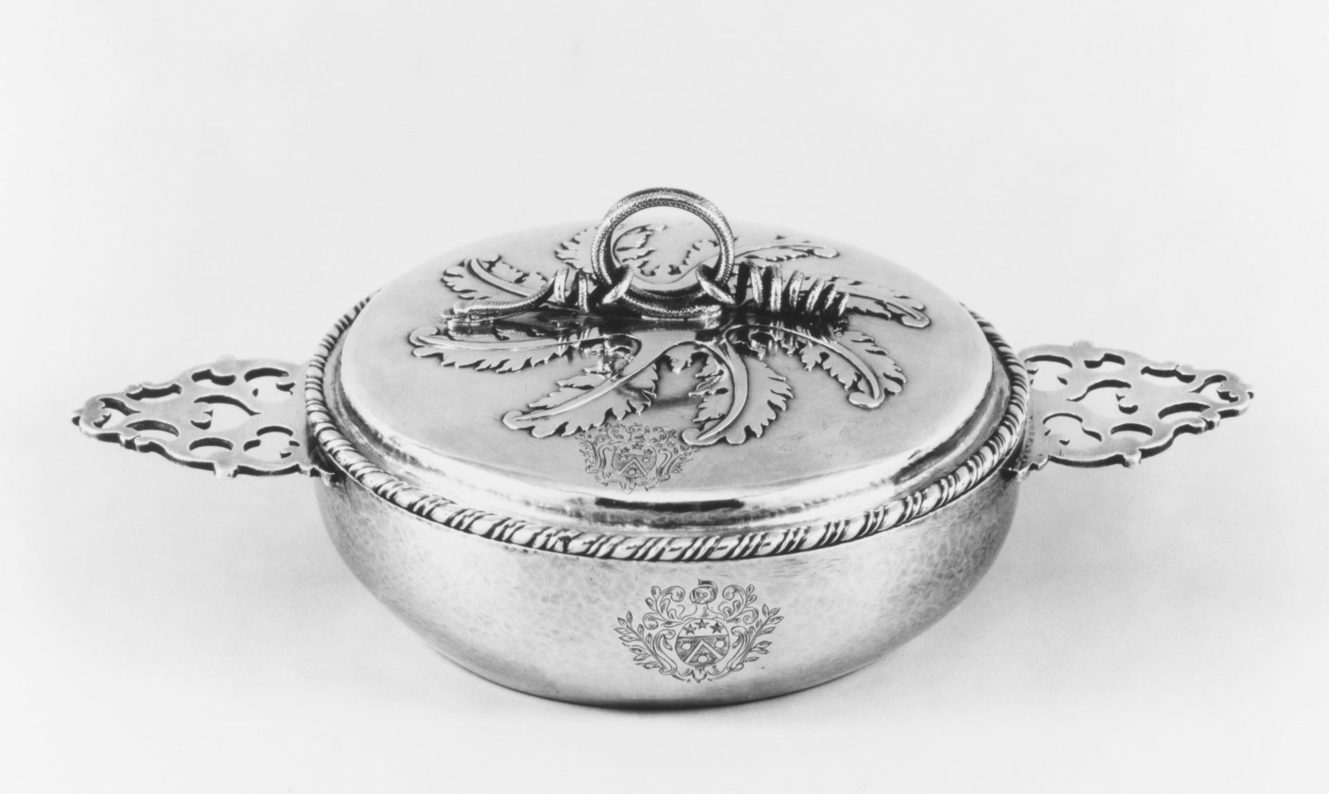 Bowl with cover (Écuelle) by L.G.