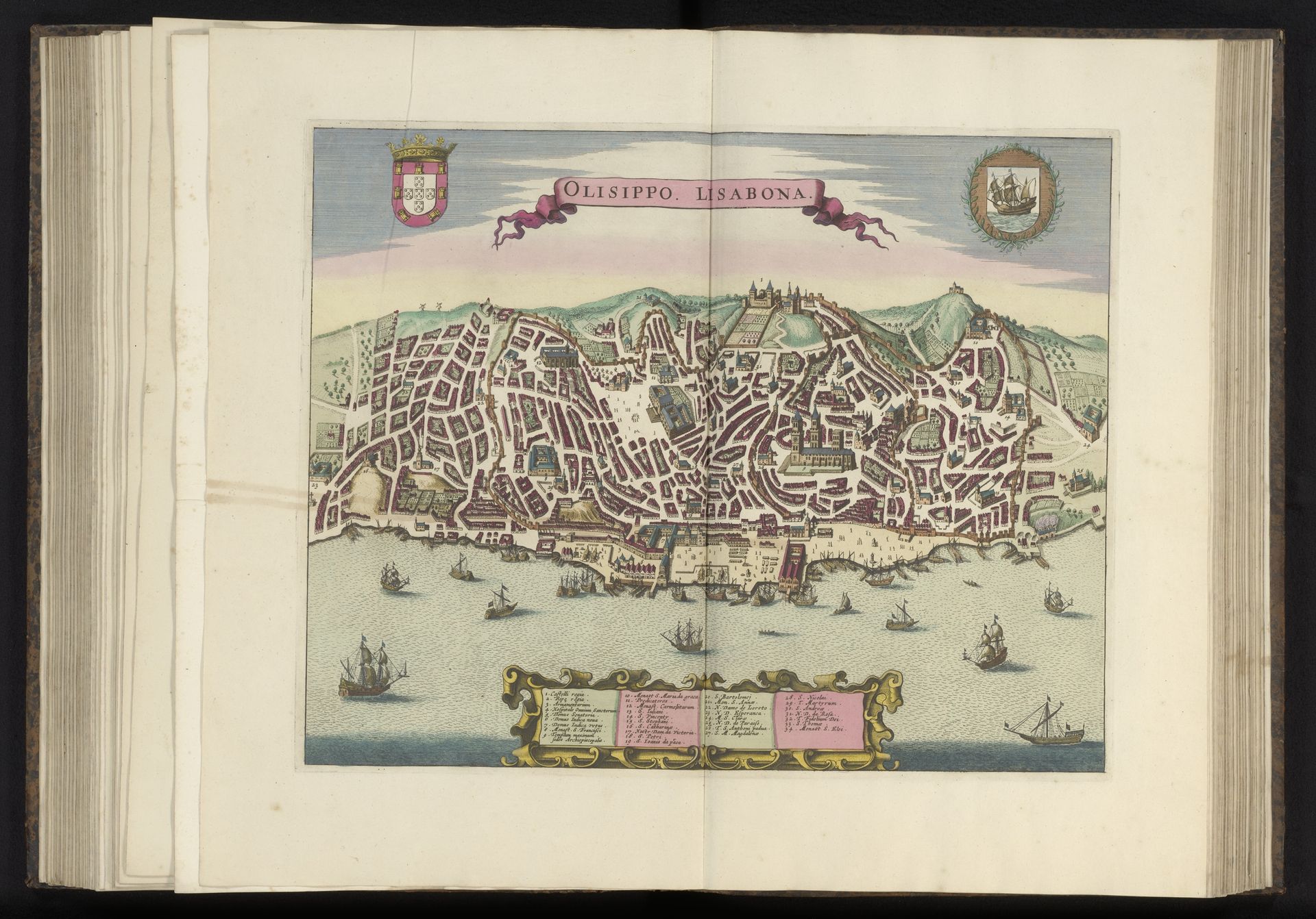 Gezicht op de stad Lissabon by Anonymous