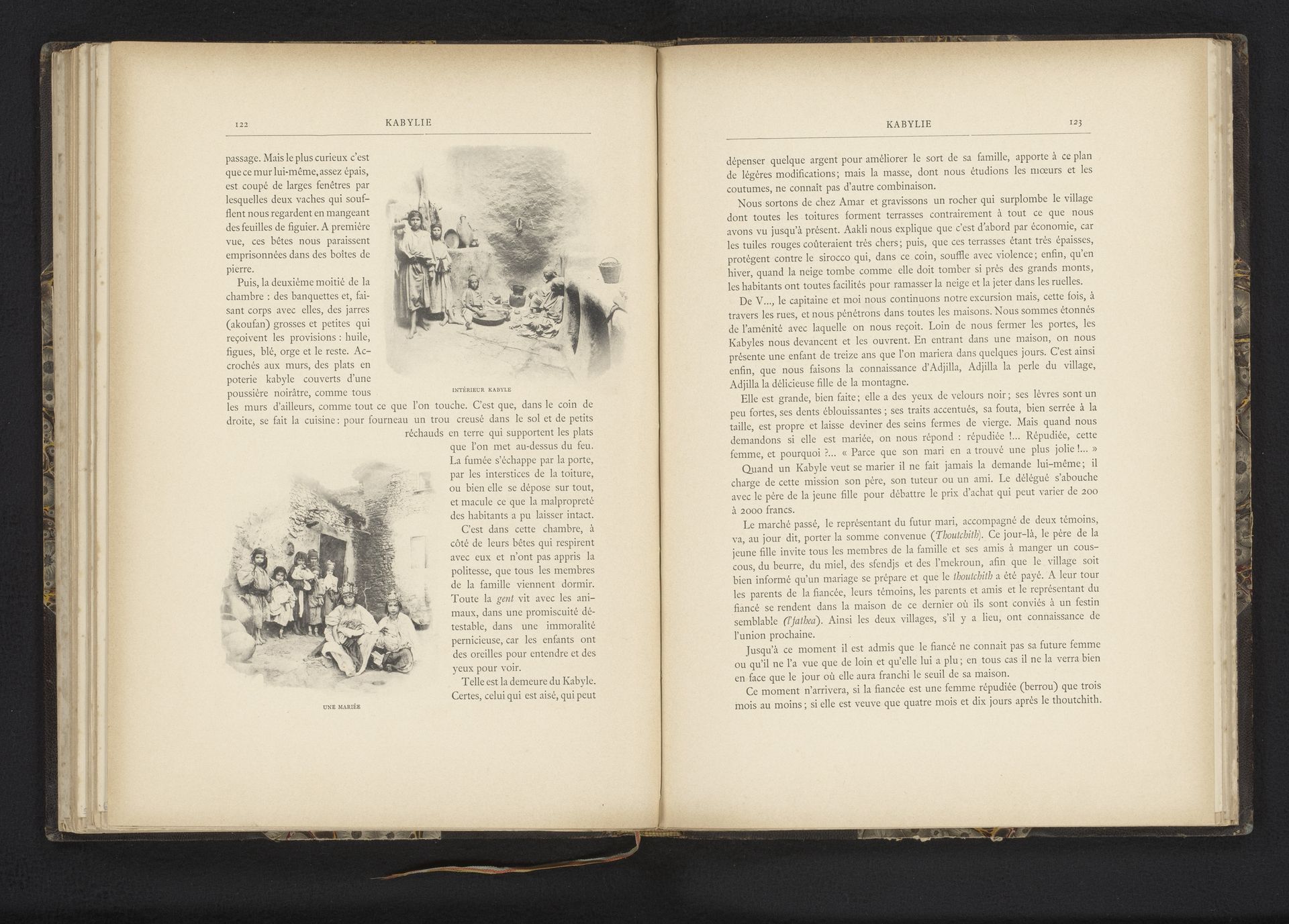 Vrouwen en kinderen in een huis in Kabylië, Algerije by Jules Gervais-Courtellemont