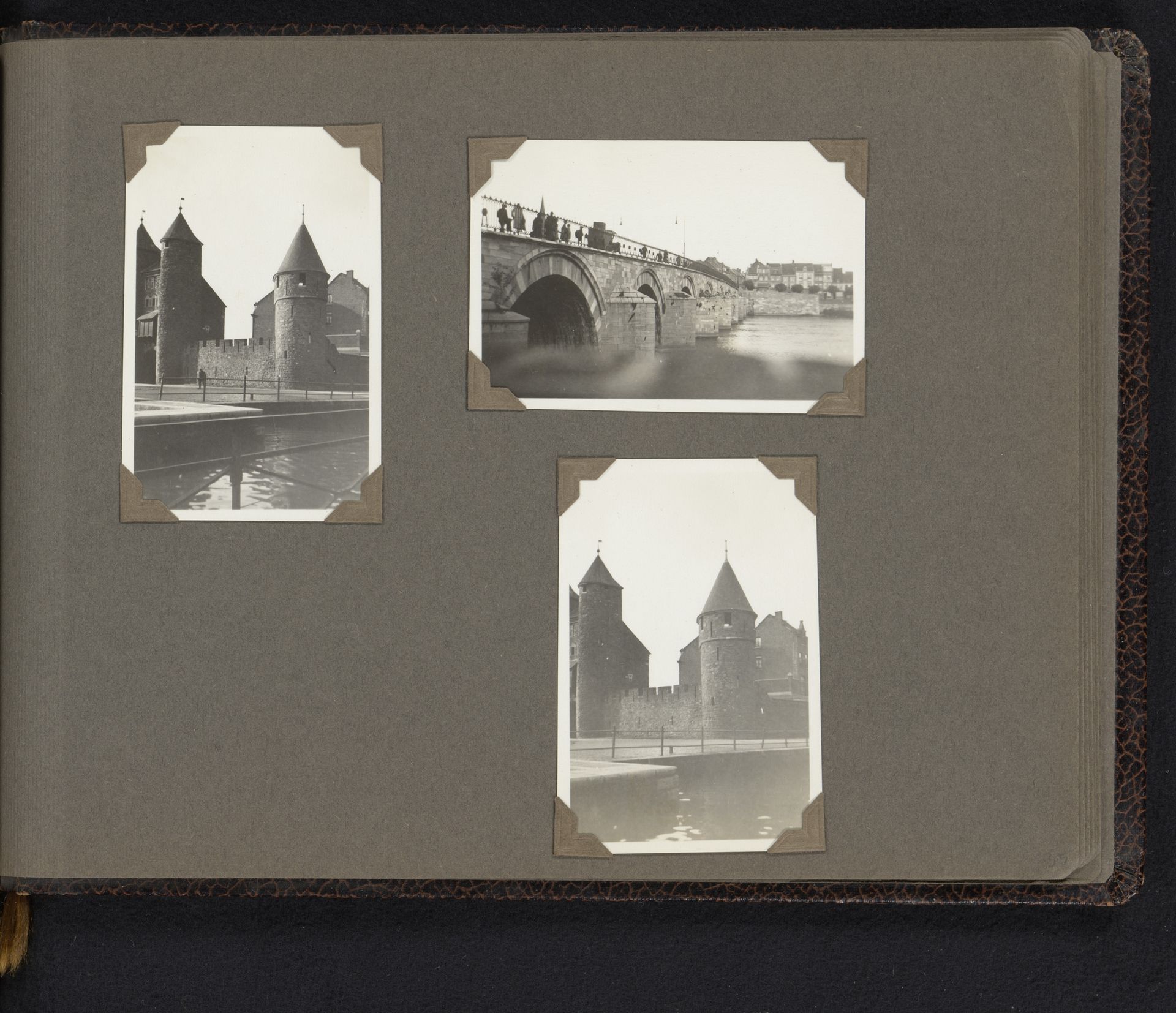 Bezoek aan Maastricht by Berti Hoppe