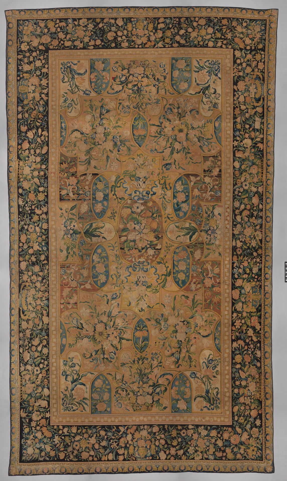 Carpet (tapis) by Savonnerie Manufactory