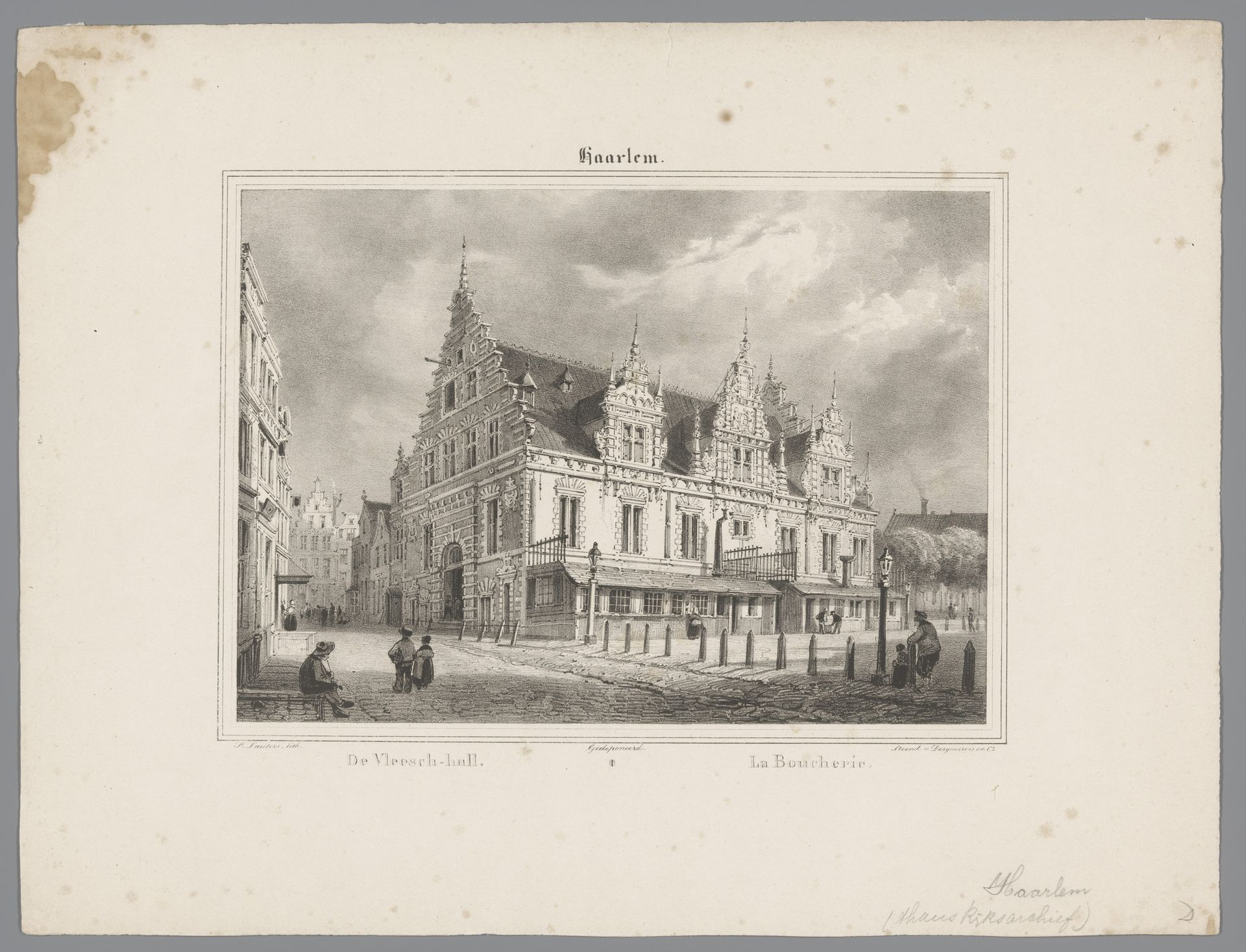 Gezicht op de Vleeshal aan de Grote Markt in Haarlem by Paulus Lauters