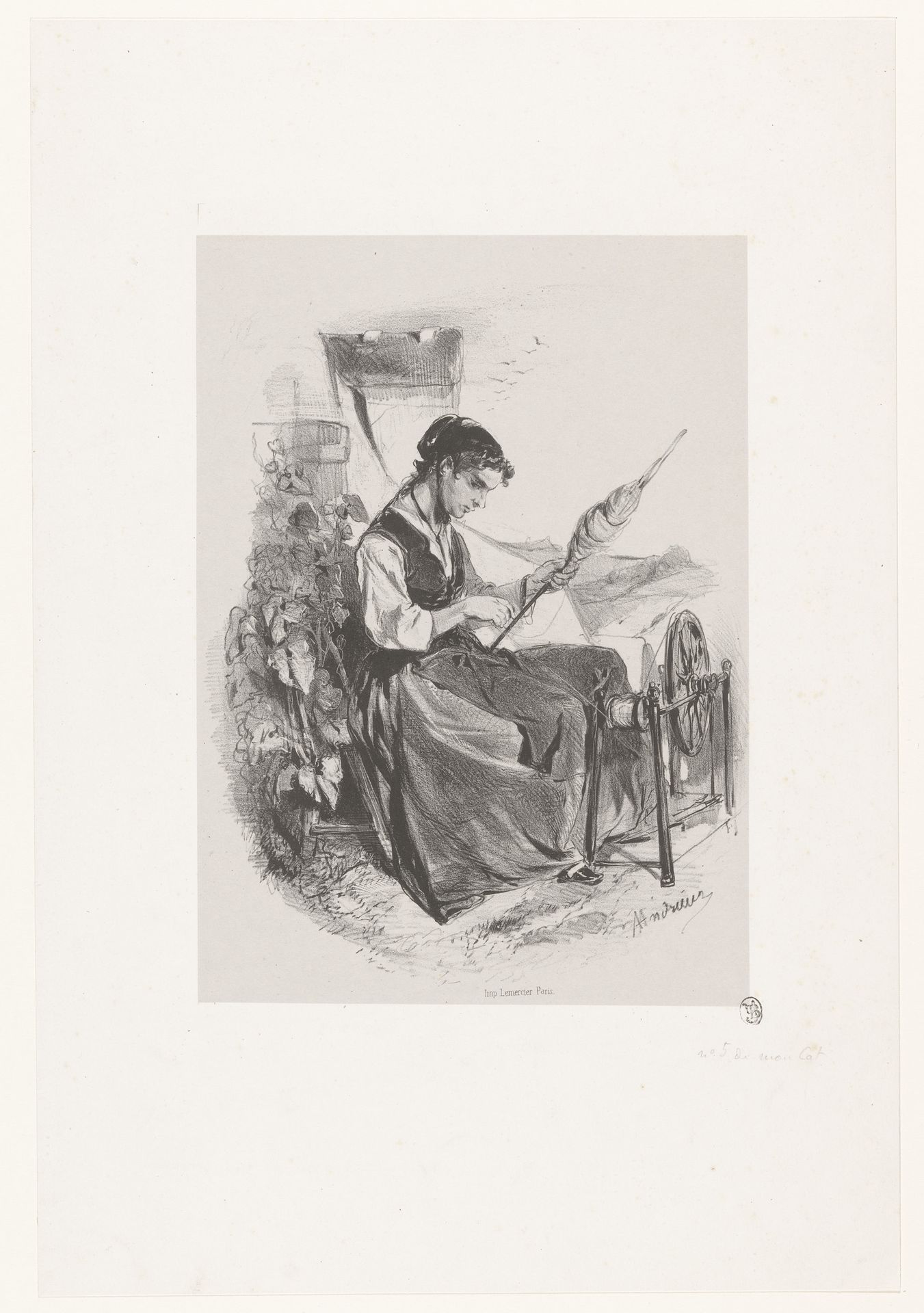 Clara bewondert de halsketting die ze van Gustave heeft gekregen by Nicolas Maurin