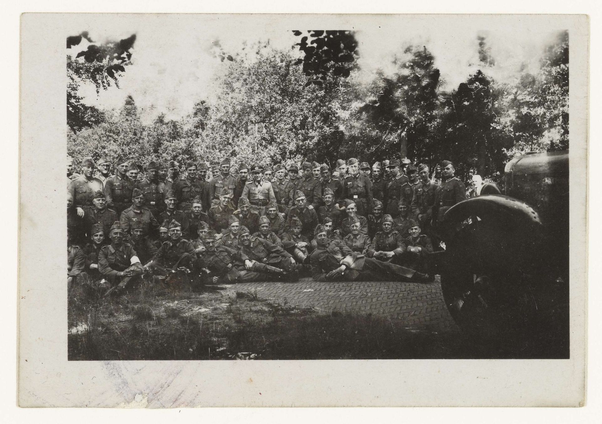 Duitsers in uniform by Anonymous