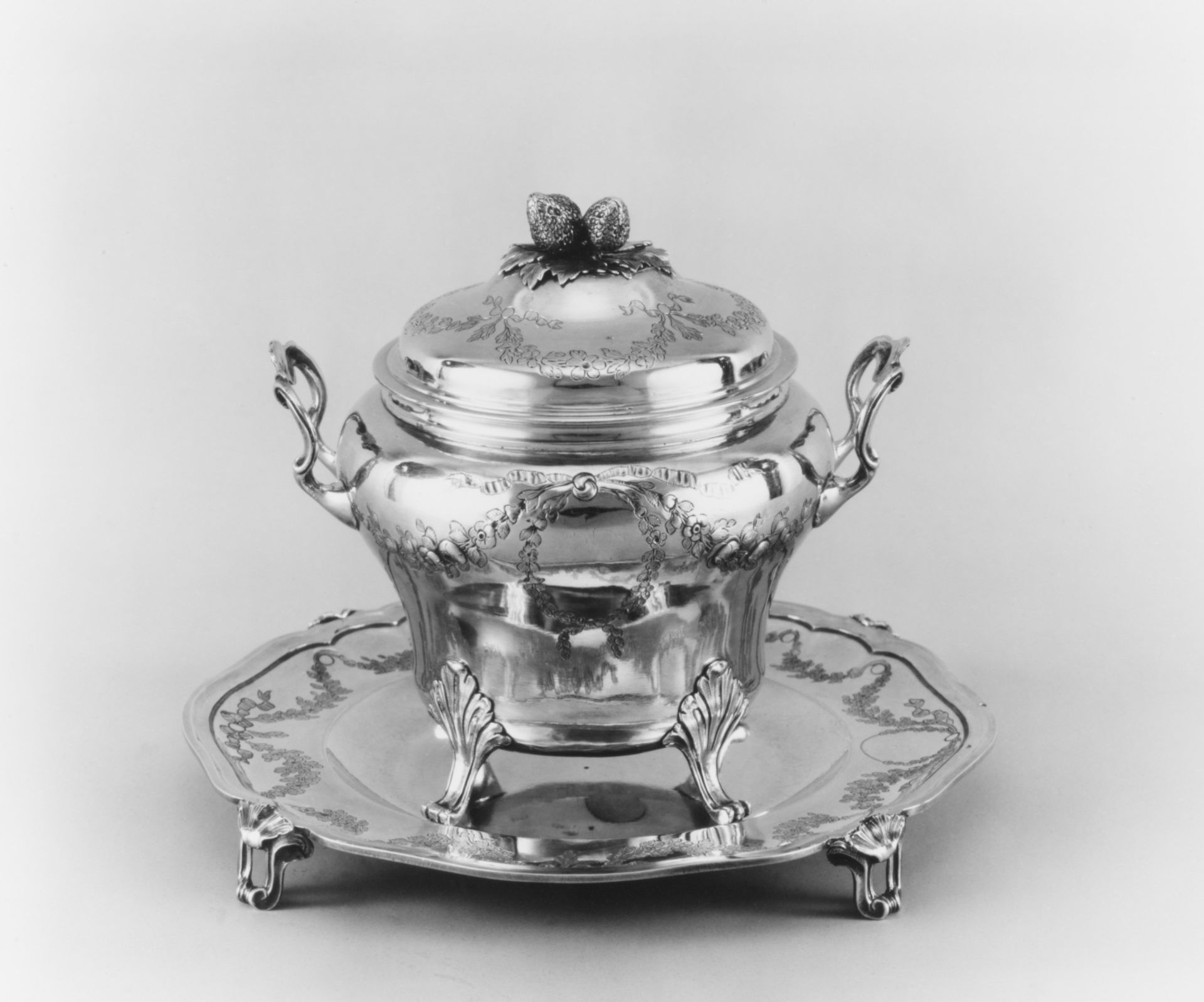 Sugar bowl with cover and tray by Joseph-Théodore Vancombert (né Van Cauwenbergh)