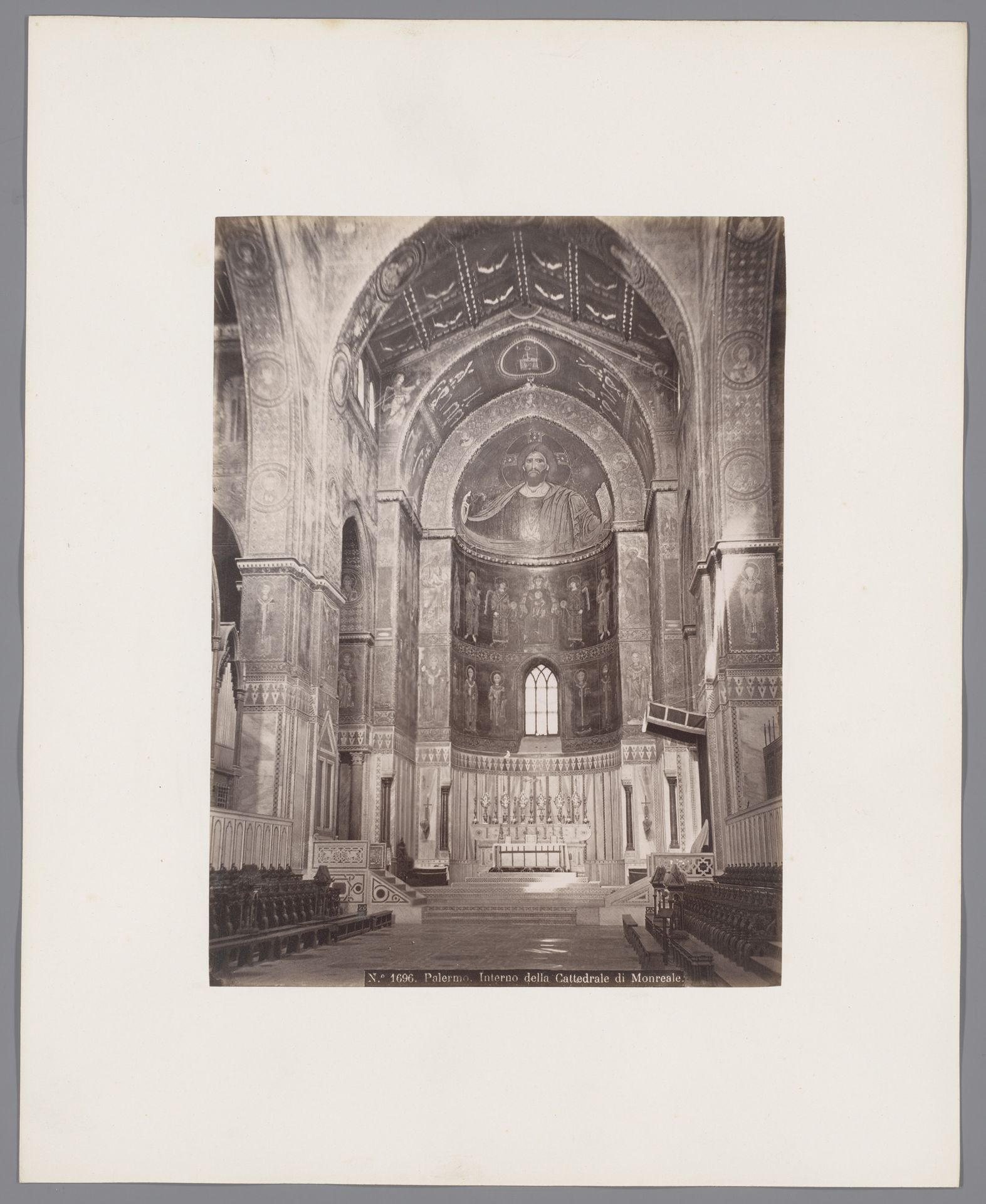 Interieur van de kathedraal van Palermo, Italië by Roberto Rive