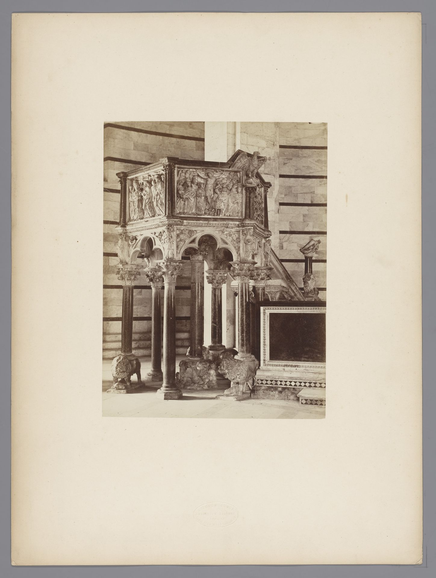 Preekgestoelte in het Baptisterium van Pisa, Italië by Giacomo Brogi