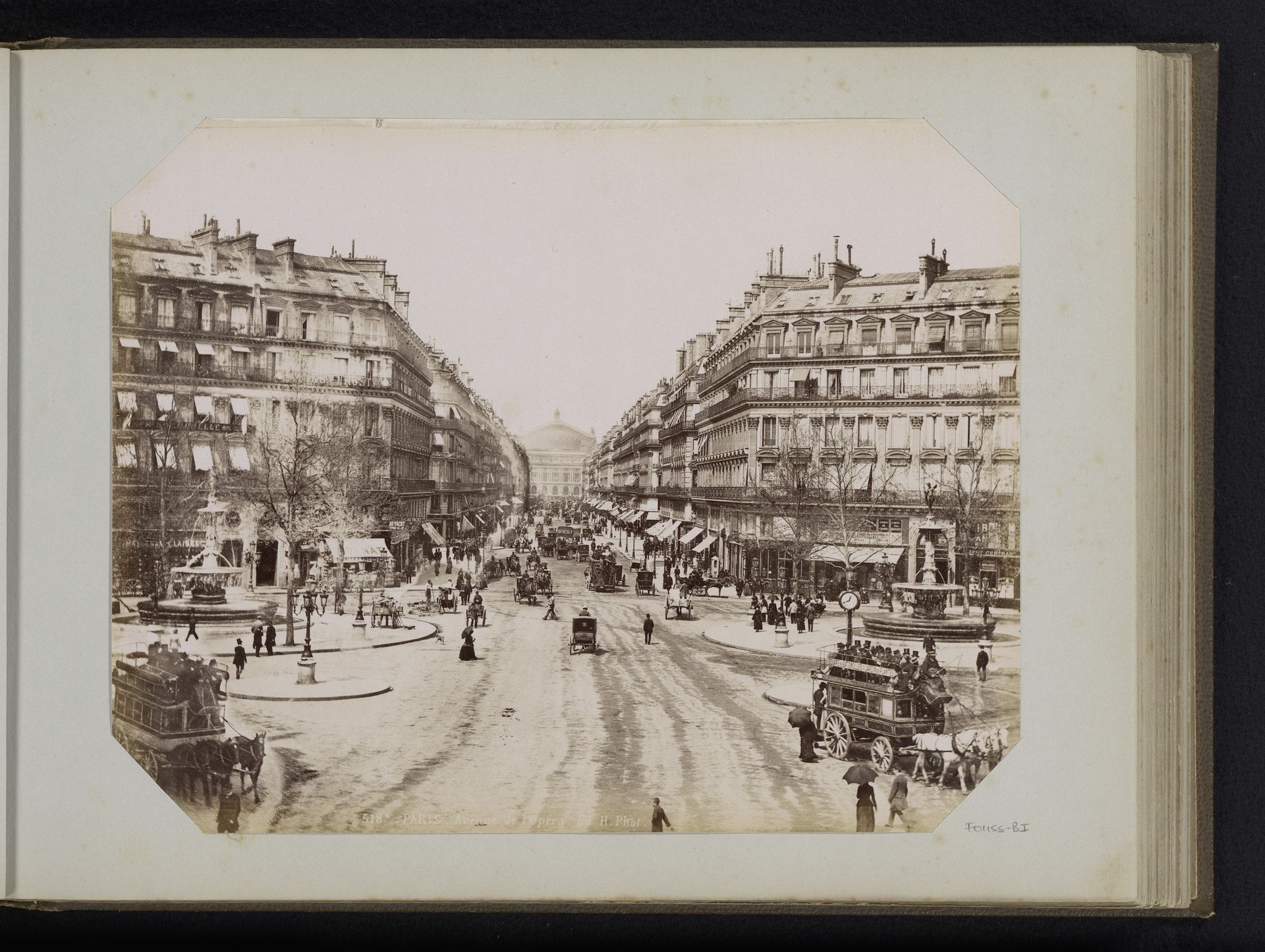 Gezicht op Avenue de l'Opéra by Edouard Hautecoer