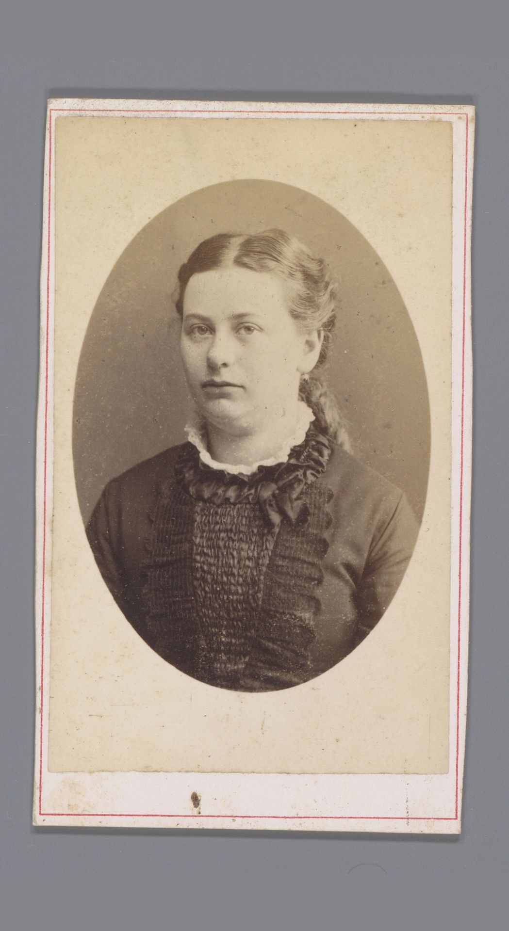 Portret van een onbekende vrouw by Friedrich Julius von Kolkow