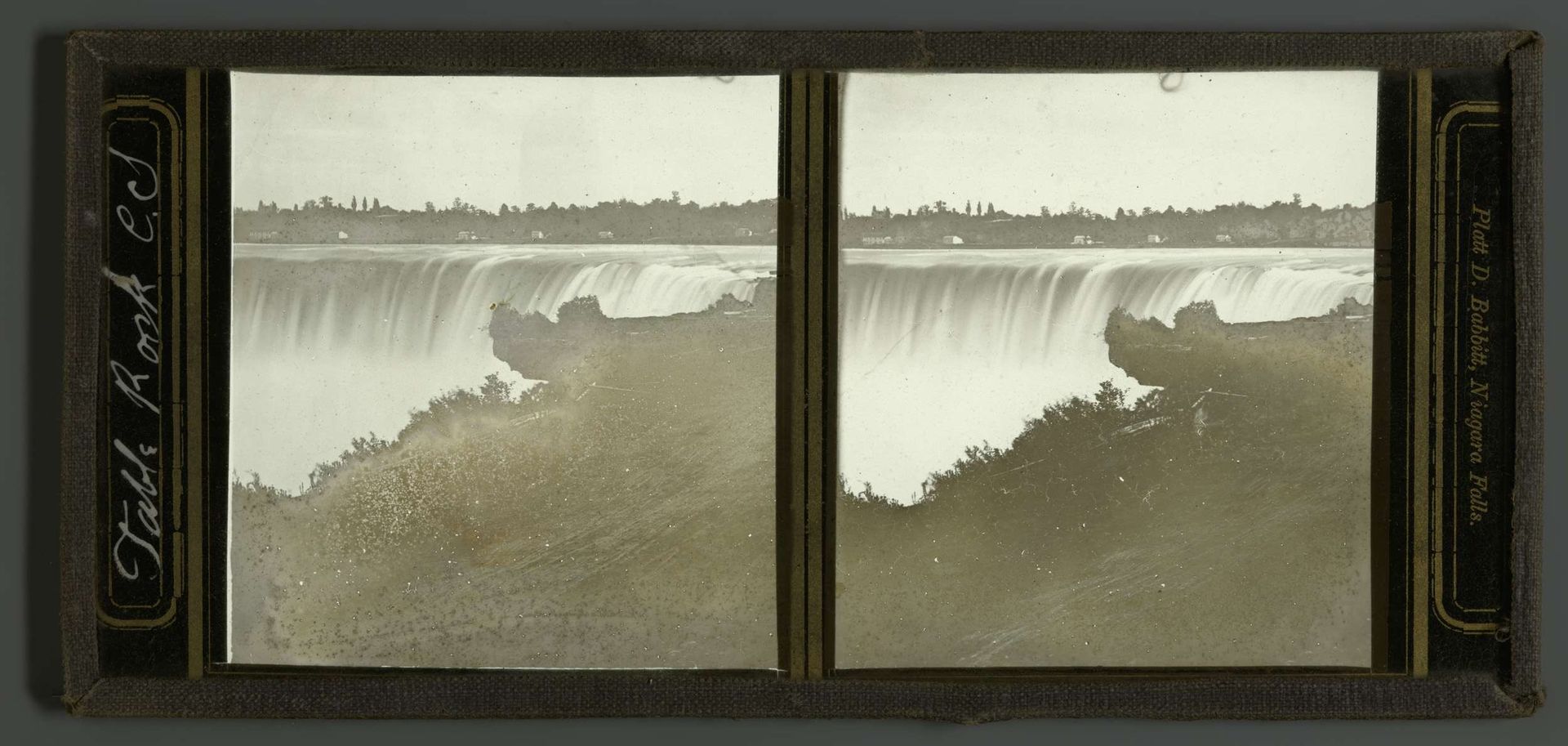 Gezicht op Table Rock en de Niagarawatervallen by Platt D. Babbitt