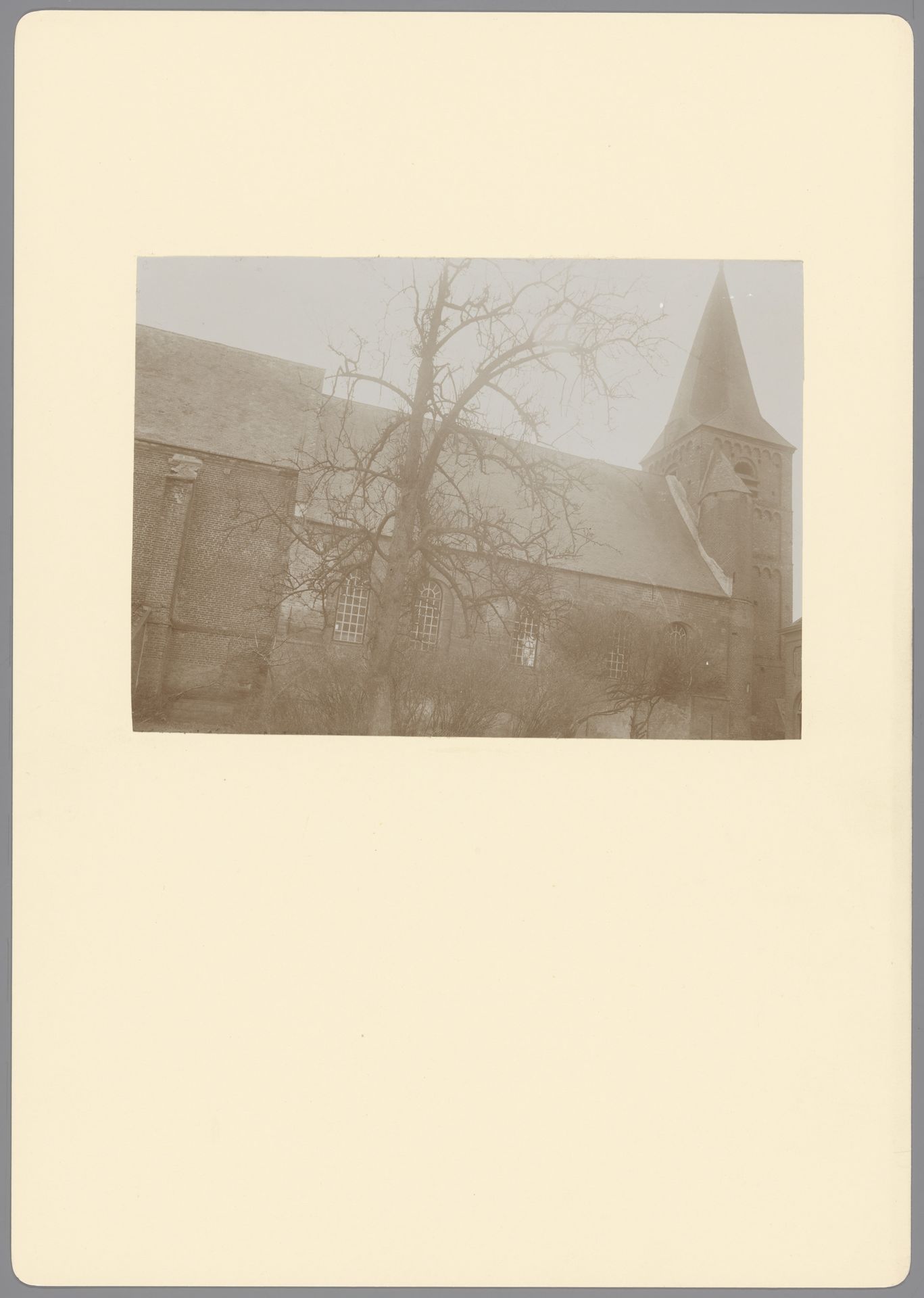 Gezicht op de Hervormde Kerk te Kerkwijk by anoniem (Monumentenzorg)