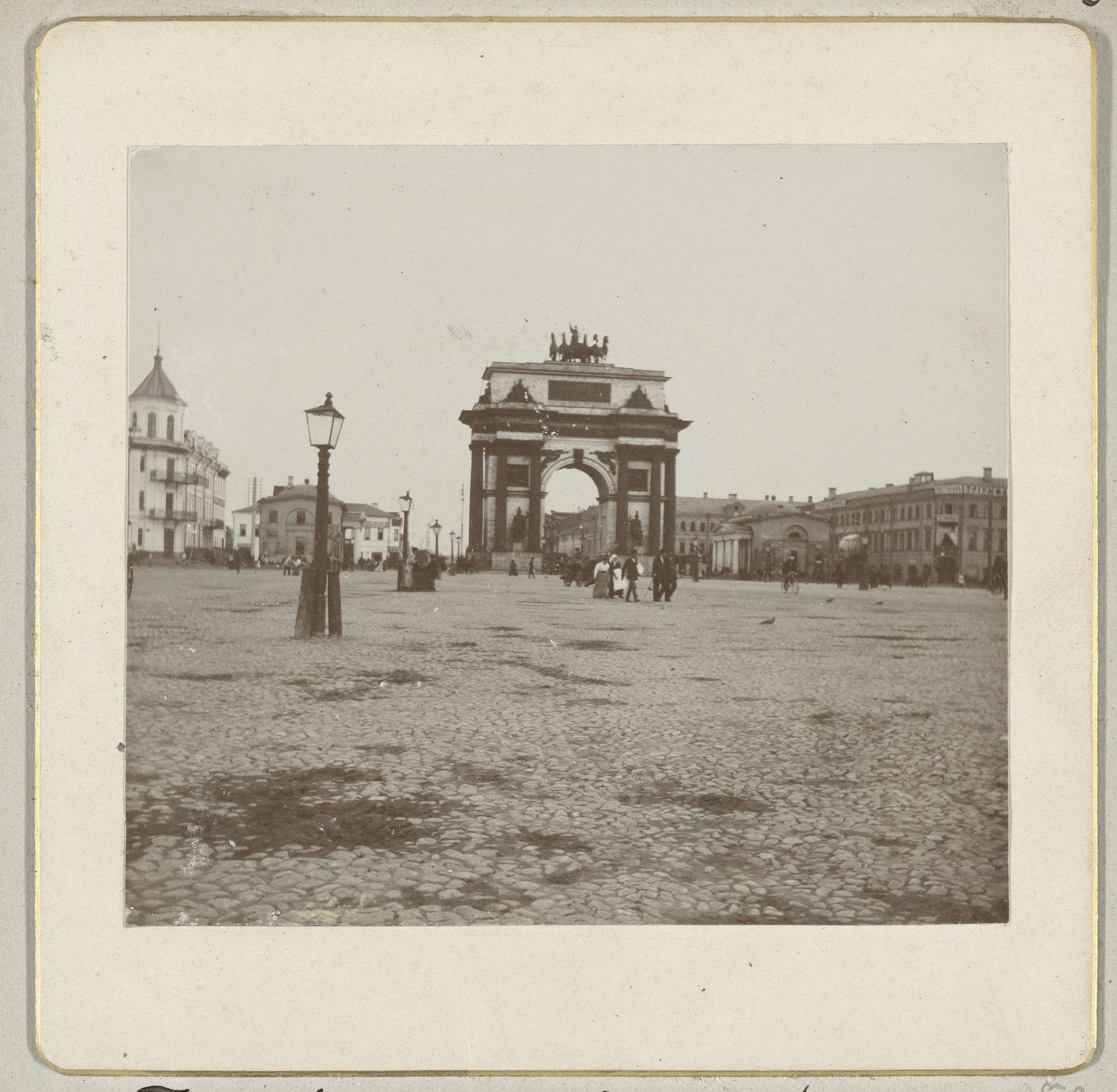 Triomfpoort van Alexander I in Moskou by Henry Pauw van Wieldrecht