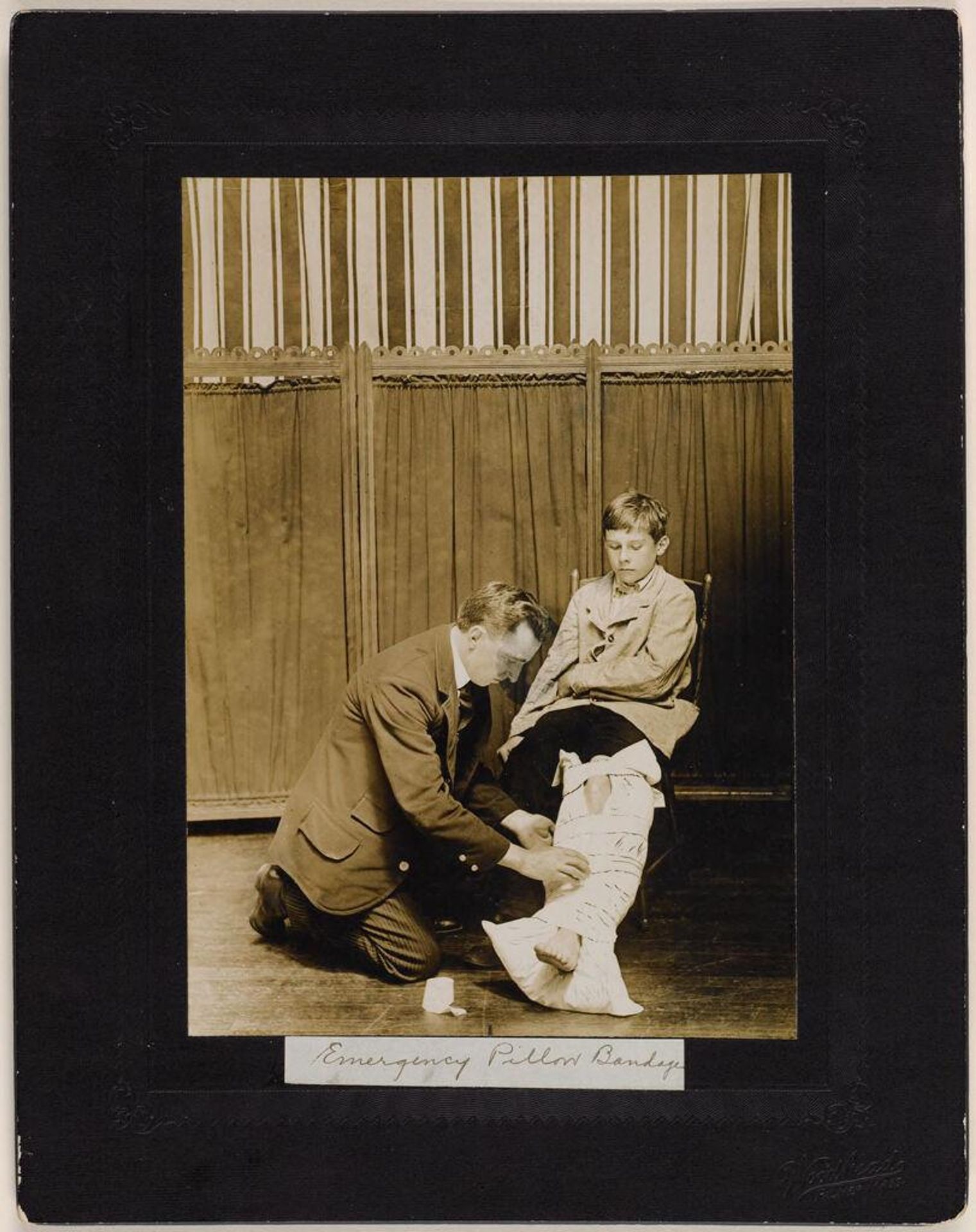 Defectives, Epileptics: United States. Massachusetts. Palmer. State Hospital for Epileptics: Emergency Pillow Bandage. by Woodhead Studio