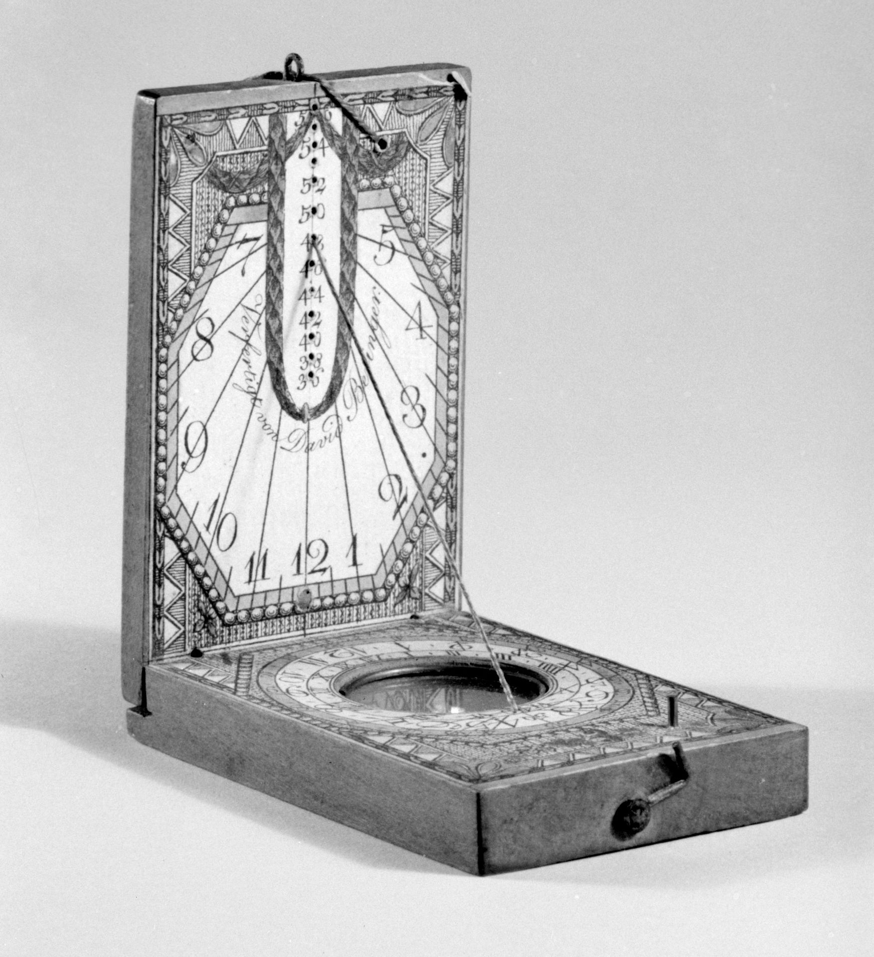 Portable diptych sundial by David Beringer