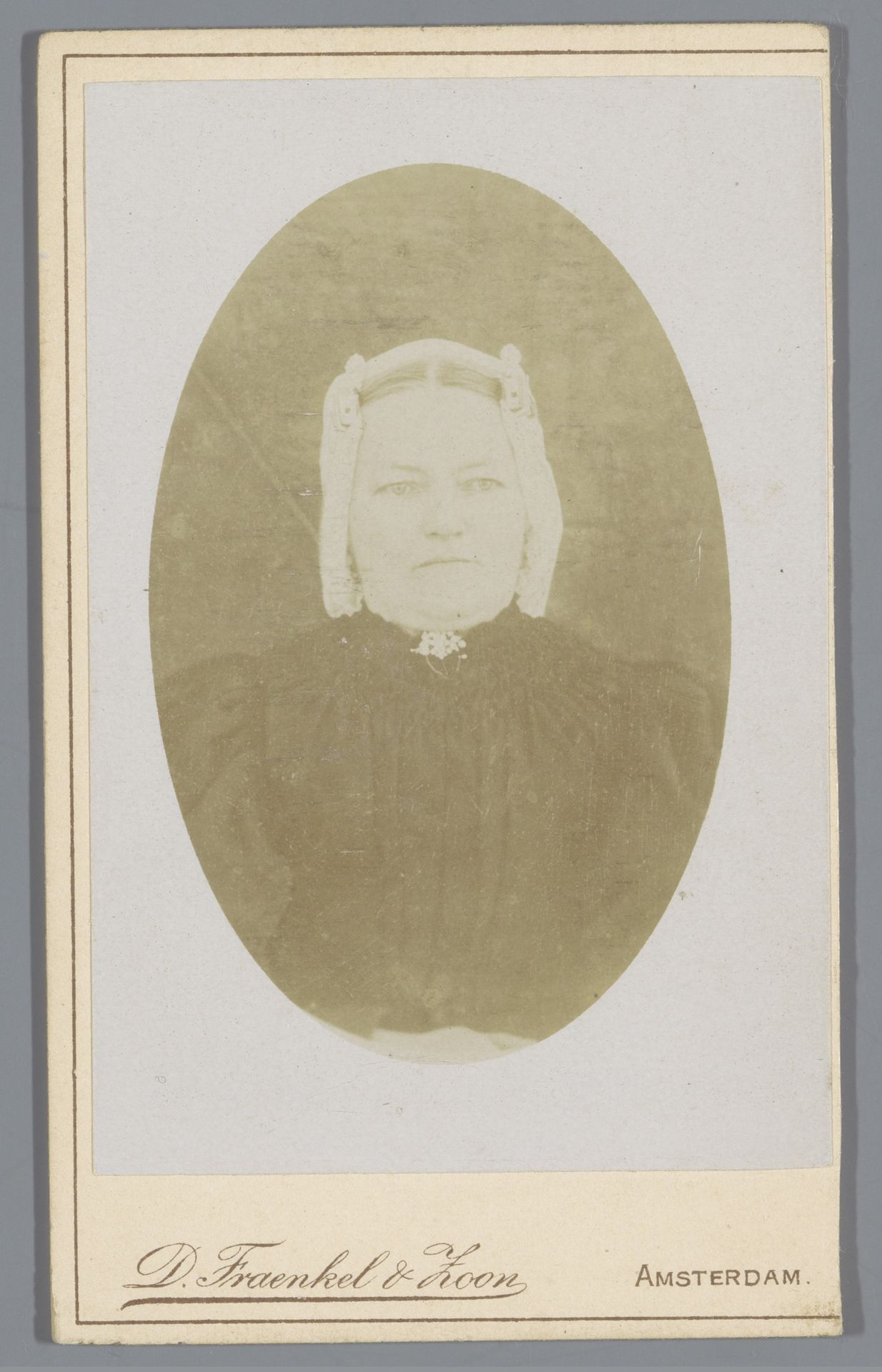 Portret van Hiltje Middelbeek by D. Fraenkel & Zoon