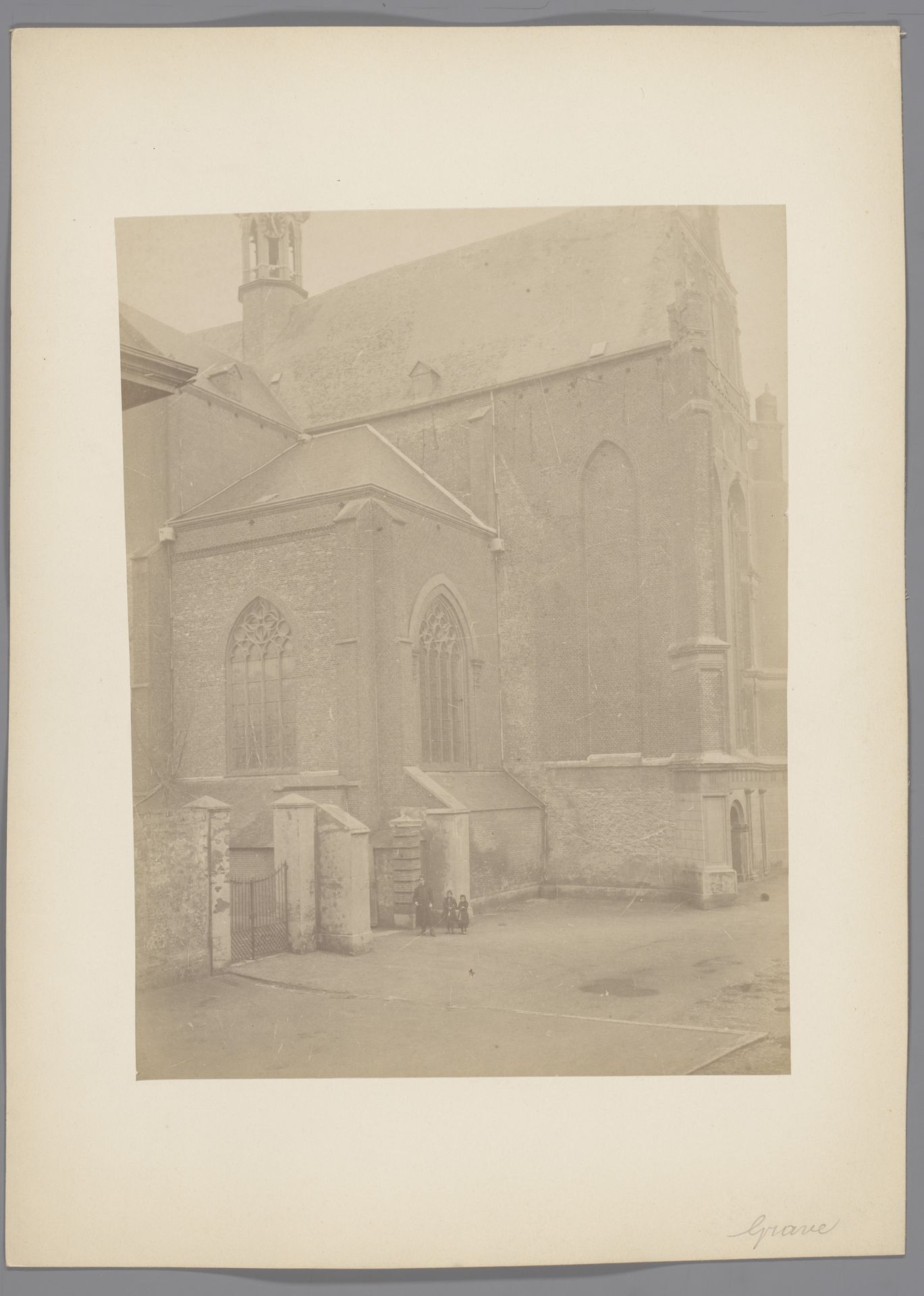 Gezicht op de Sint-Elisabethkerk te Grave by anoniem (Monumentenzorg)