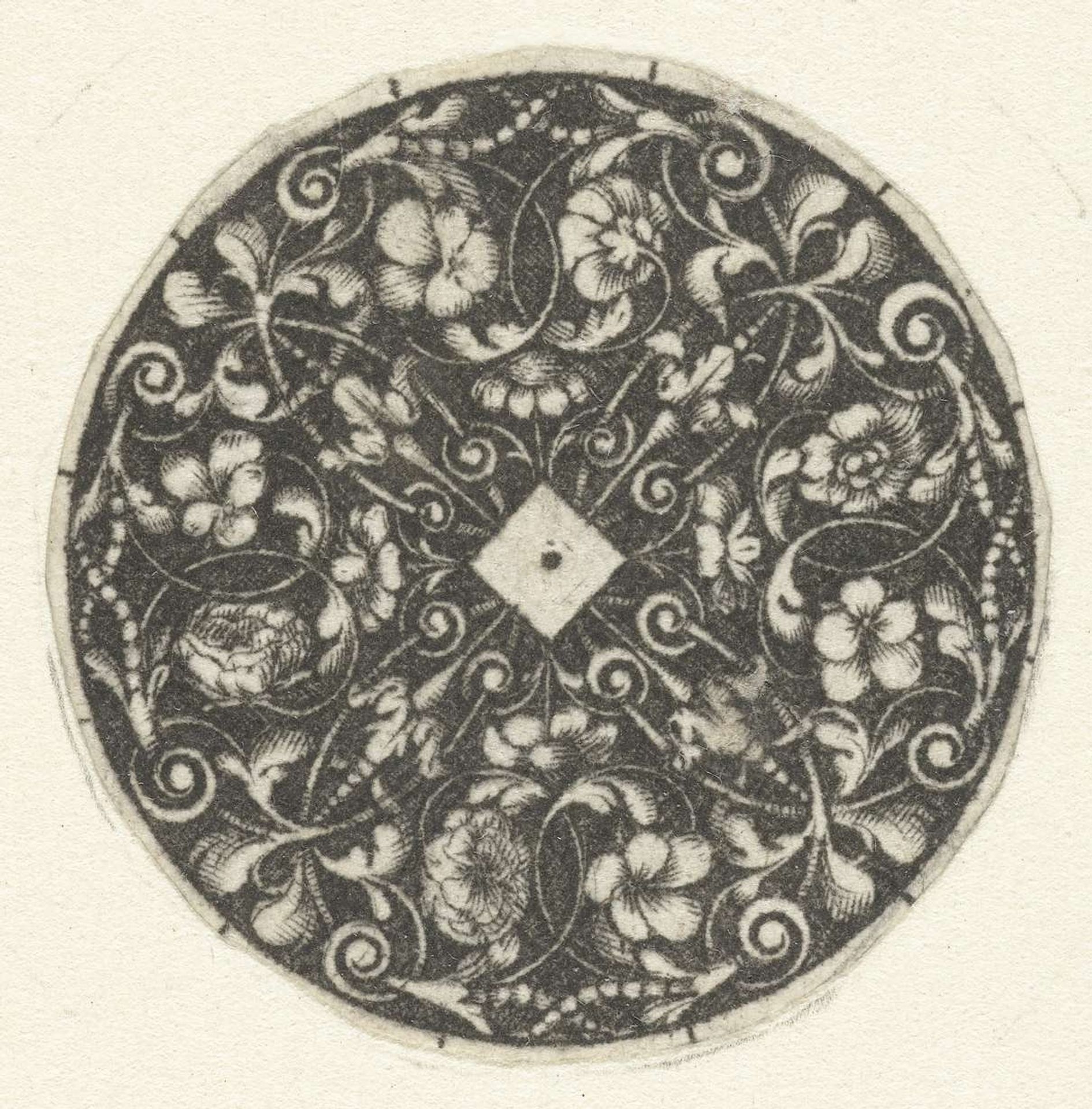 Medaillon met ranken en bloemen by Jacques Vauquer