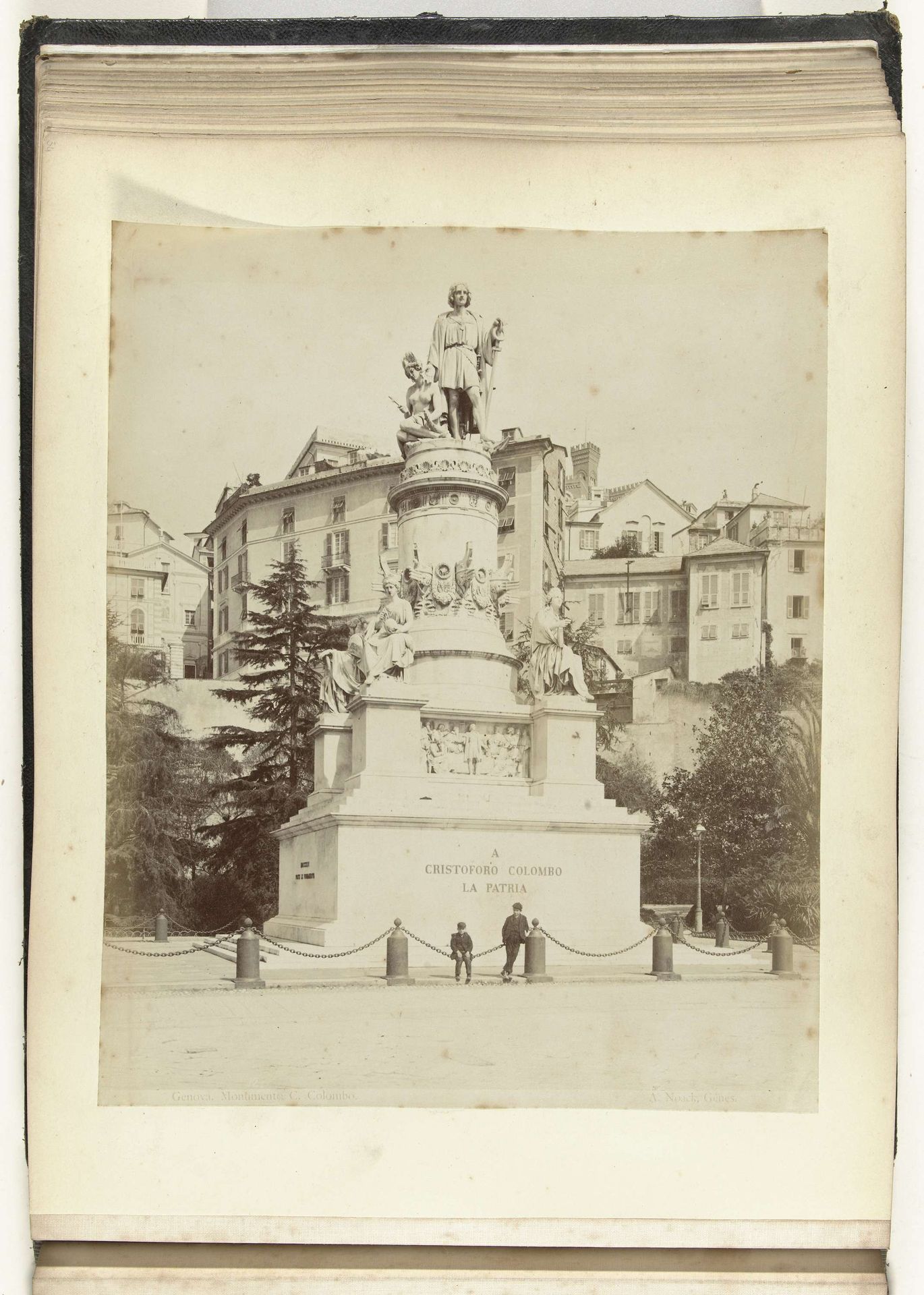 Standbeeld van Christoffel Columbus in zijn geboorteplaats Genua by Alfredo Noack