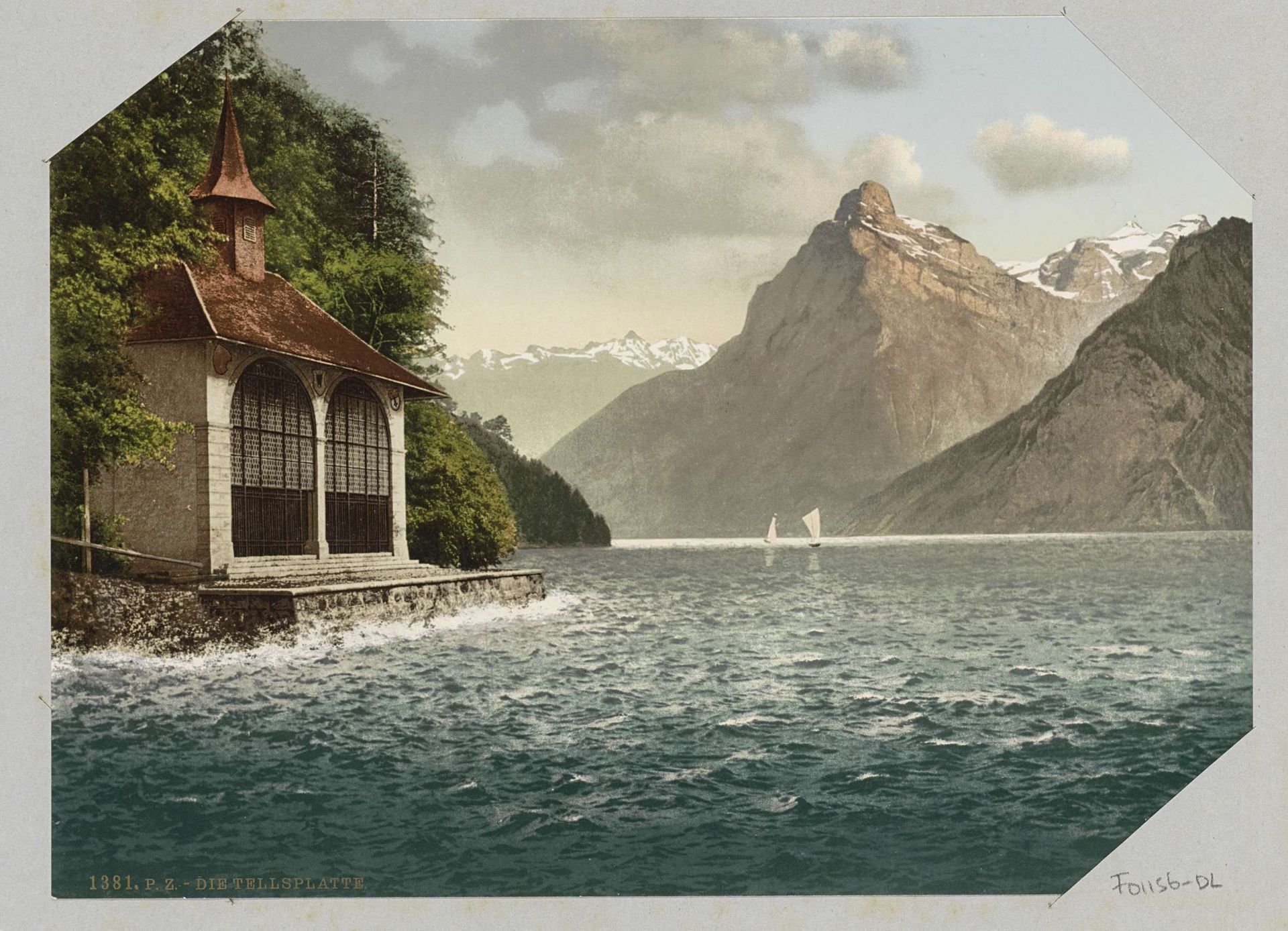 Gezicht op de Urnersee met de Tellskapelle by Photochrom Zürich