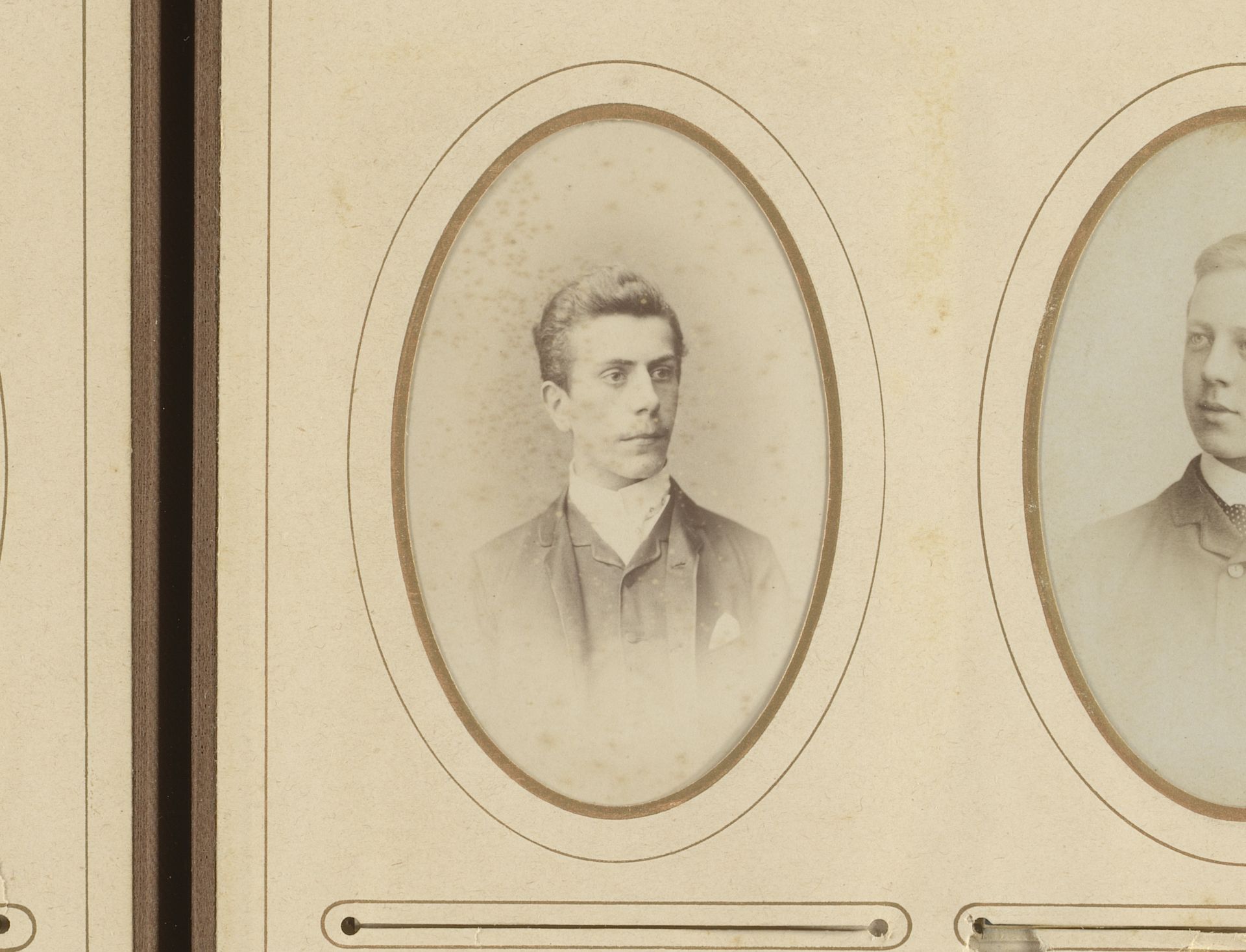 Portret van een onbekende jonge man by Albert Greiner