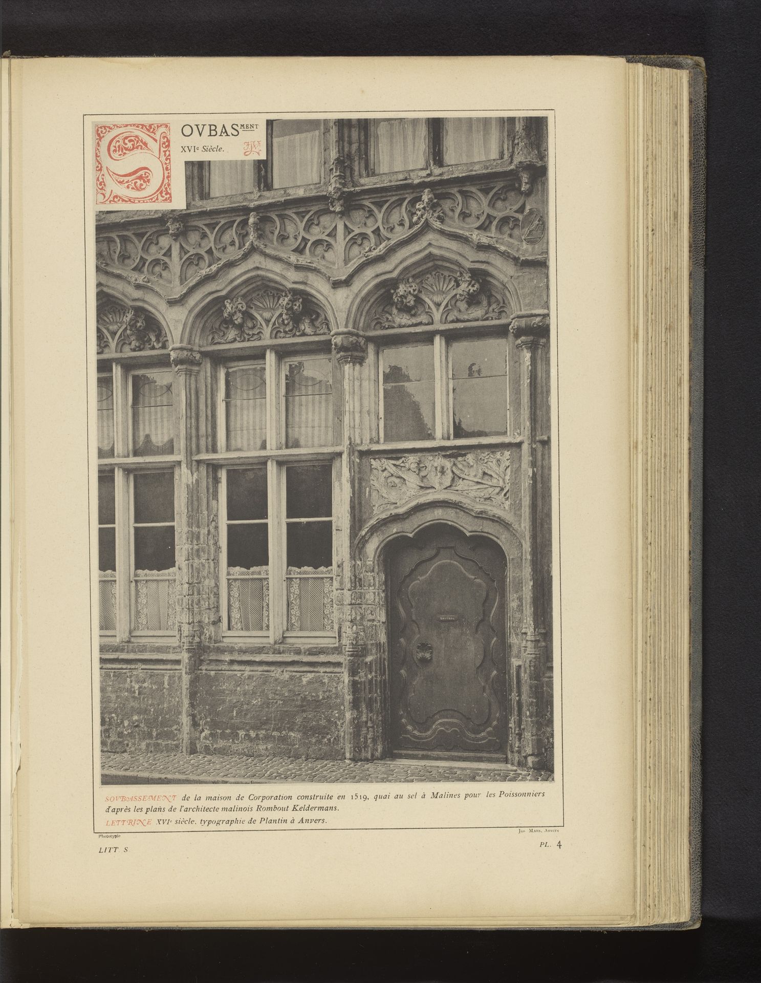 Façade van een gebouw by Anonymous