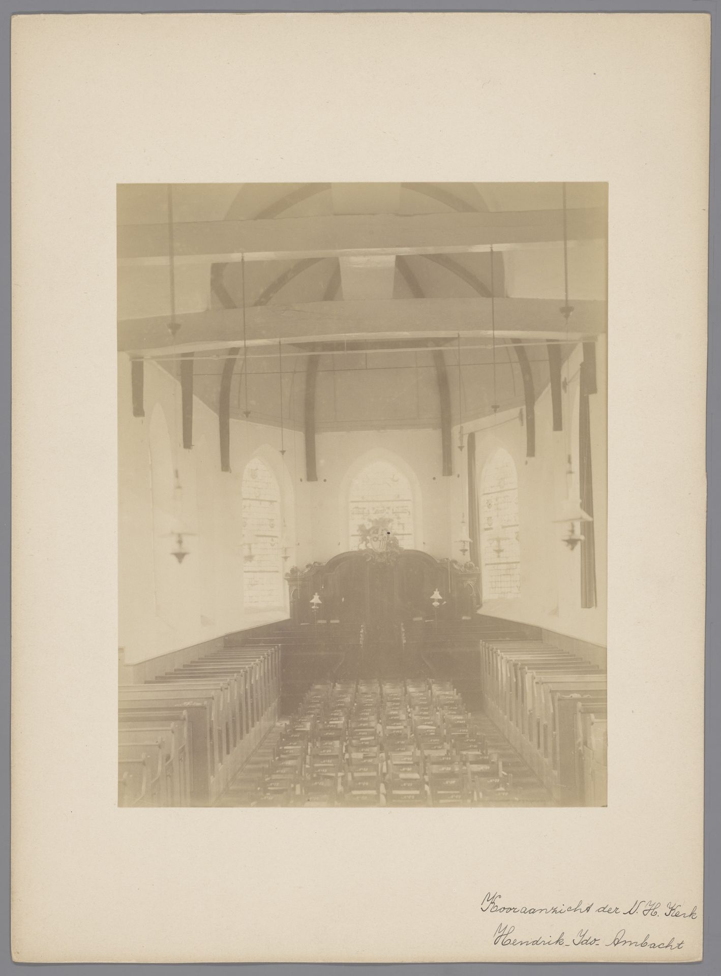 Interieur van de Hervormde Kerk te Hendrik-Ido-Ambacht by anoniem (Monumentenzorg)