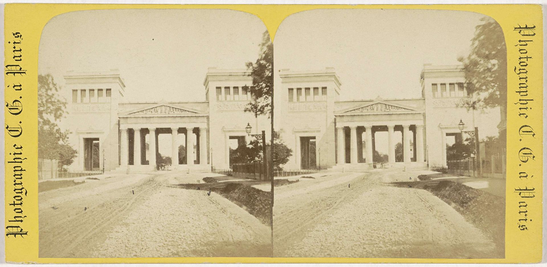 Propylaea in München, Duitsland by Charles Gaudin