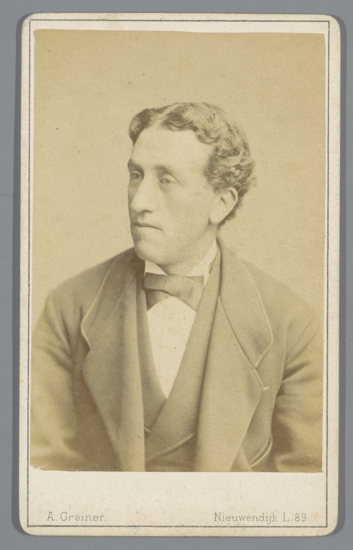 Portret van een onbekende man by Albert Greiner