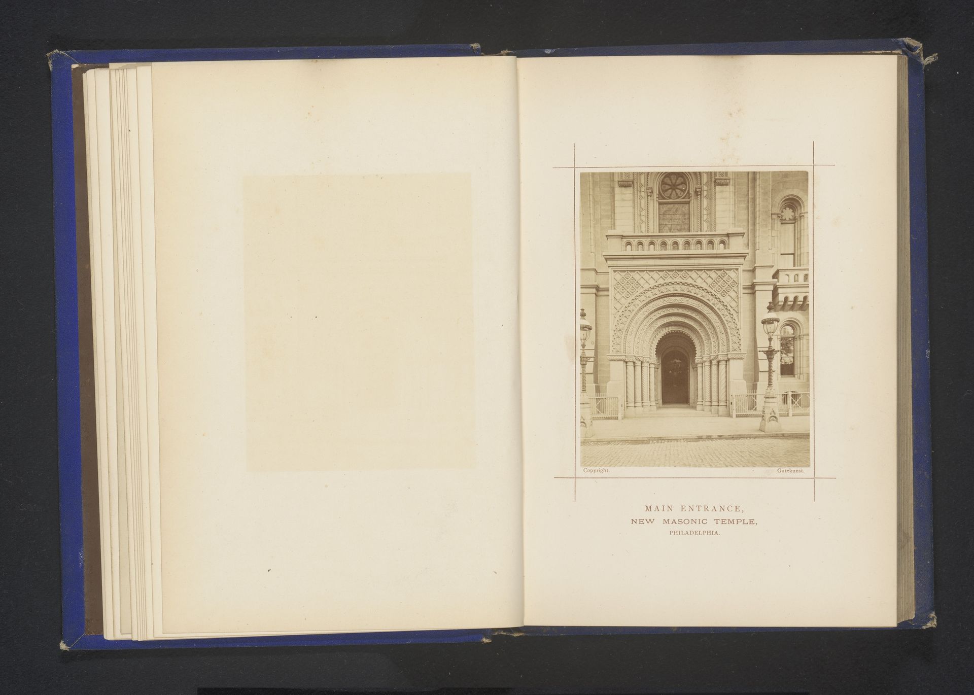 Portaal van de tempel van de vrijmetselarij te Philadelphia by Frederick Gutekunst