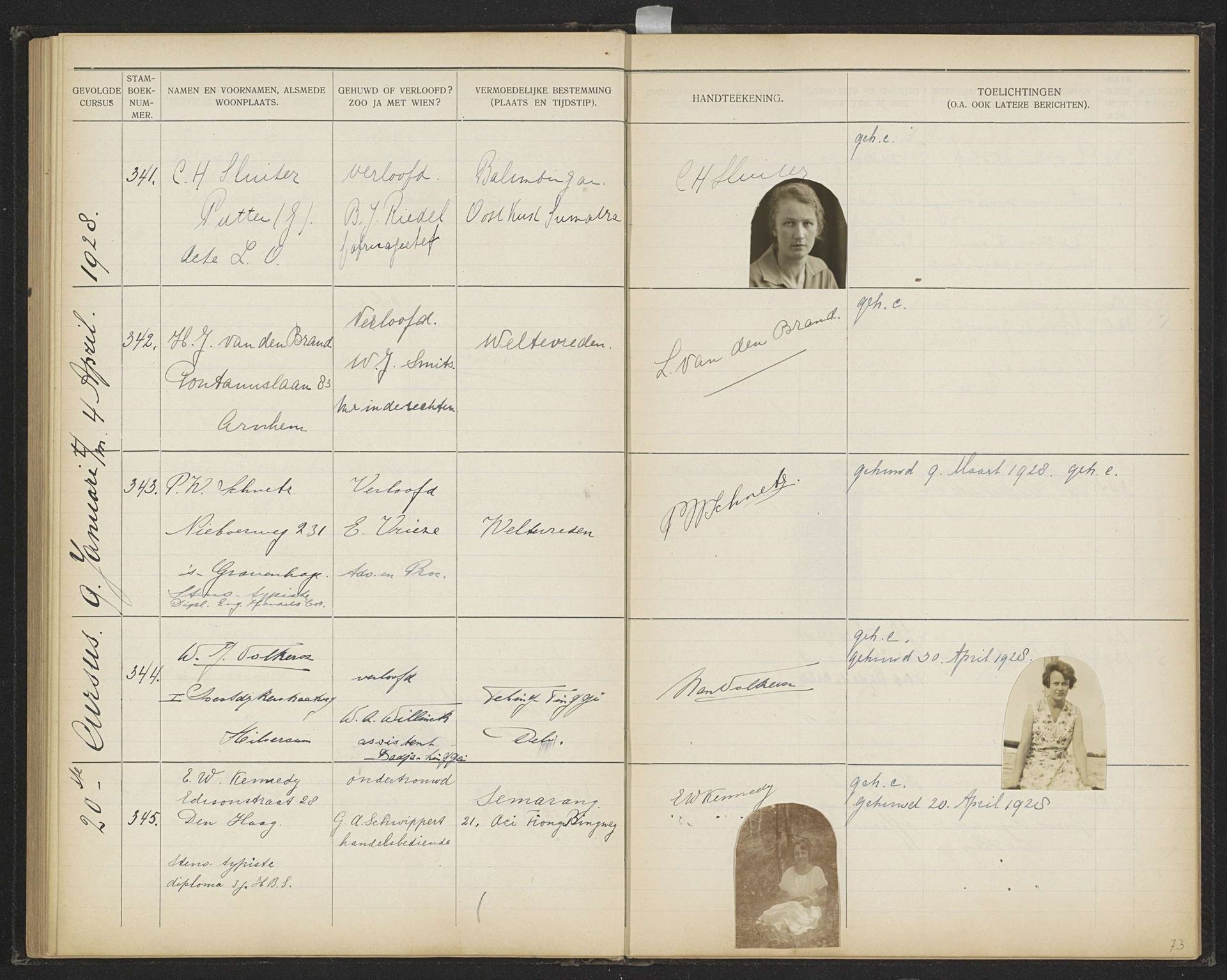 Blad 73 uit Stamboek van de leerlingen der Koloniale School voor Meisjes en Vrouwen te 's-Gravenhage deel I (1921-1929) by Anonymous