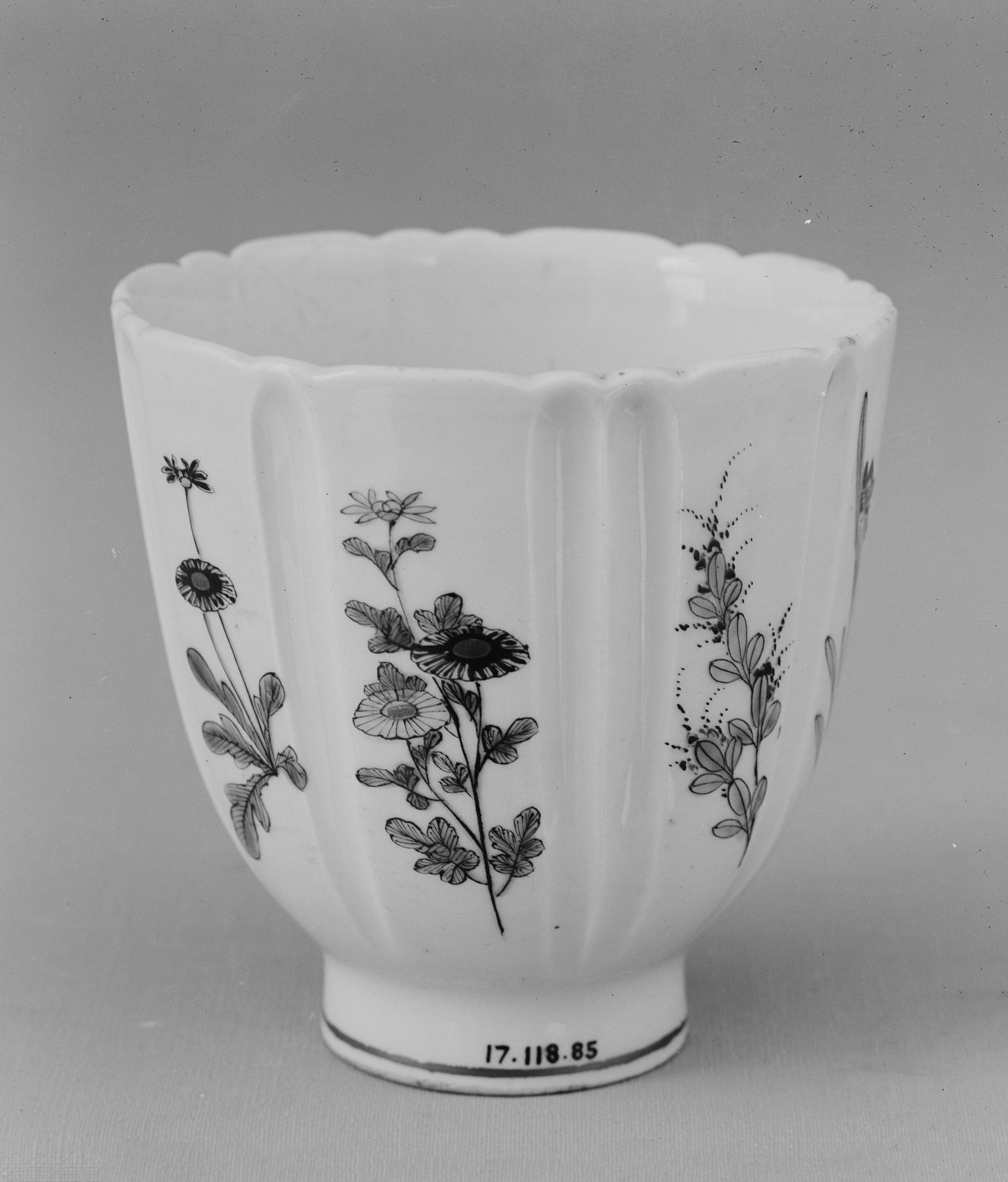 Cup by Hirasa