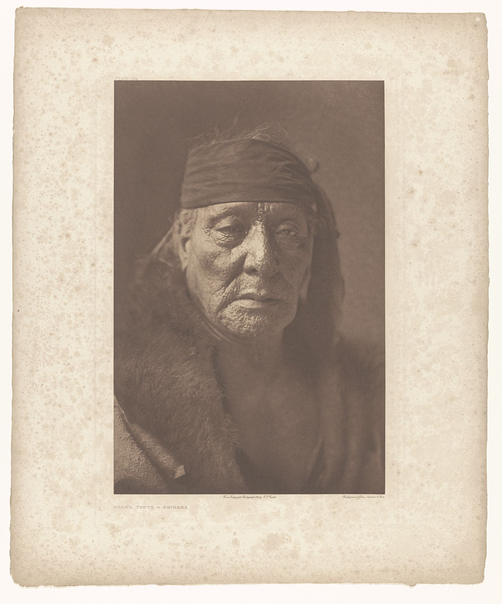 Portret van Bear’s Teeth by Edward Sheriff Curtis