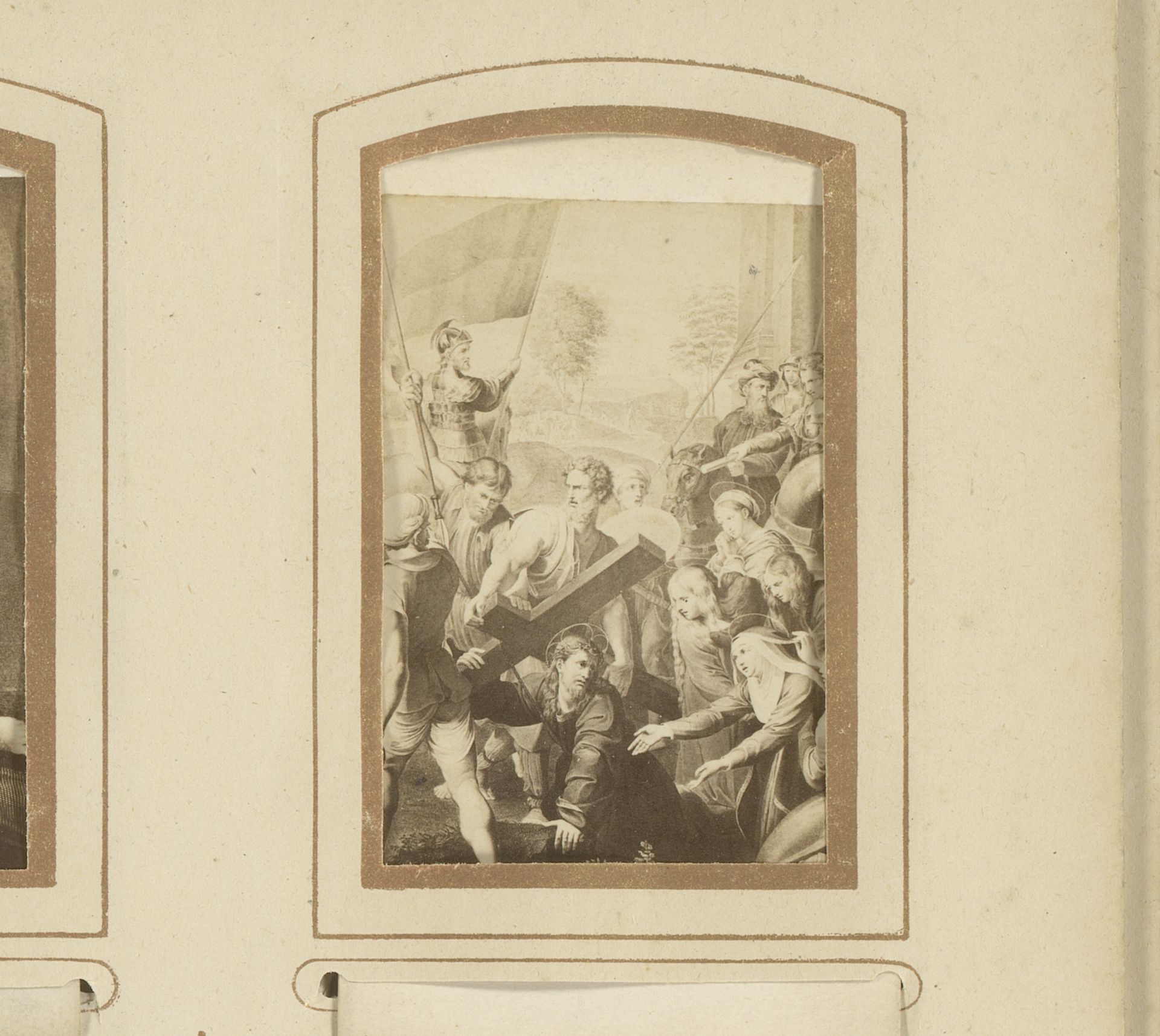 Fotoreproductie van de Kruisdraging door Rafaël by Gustav Schauer