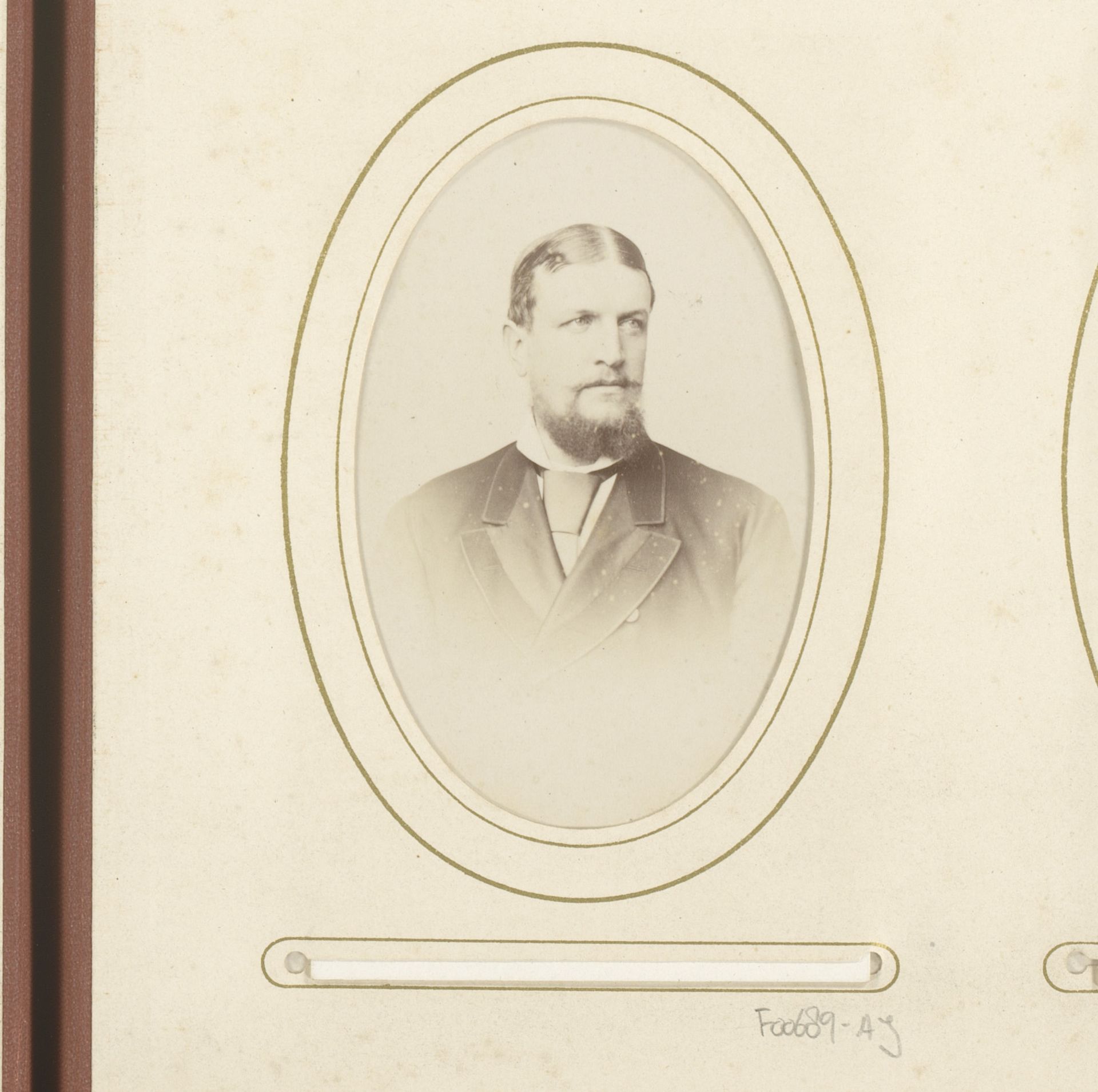 Portret van een man met baard by Johannes Wilhelmus Franciscus Offenberg