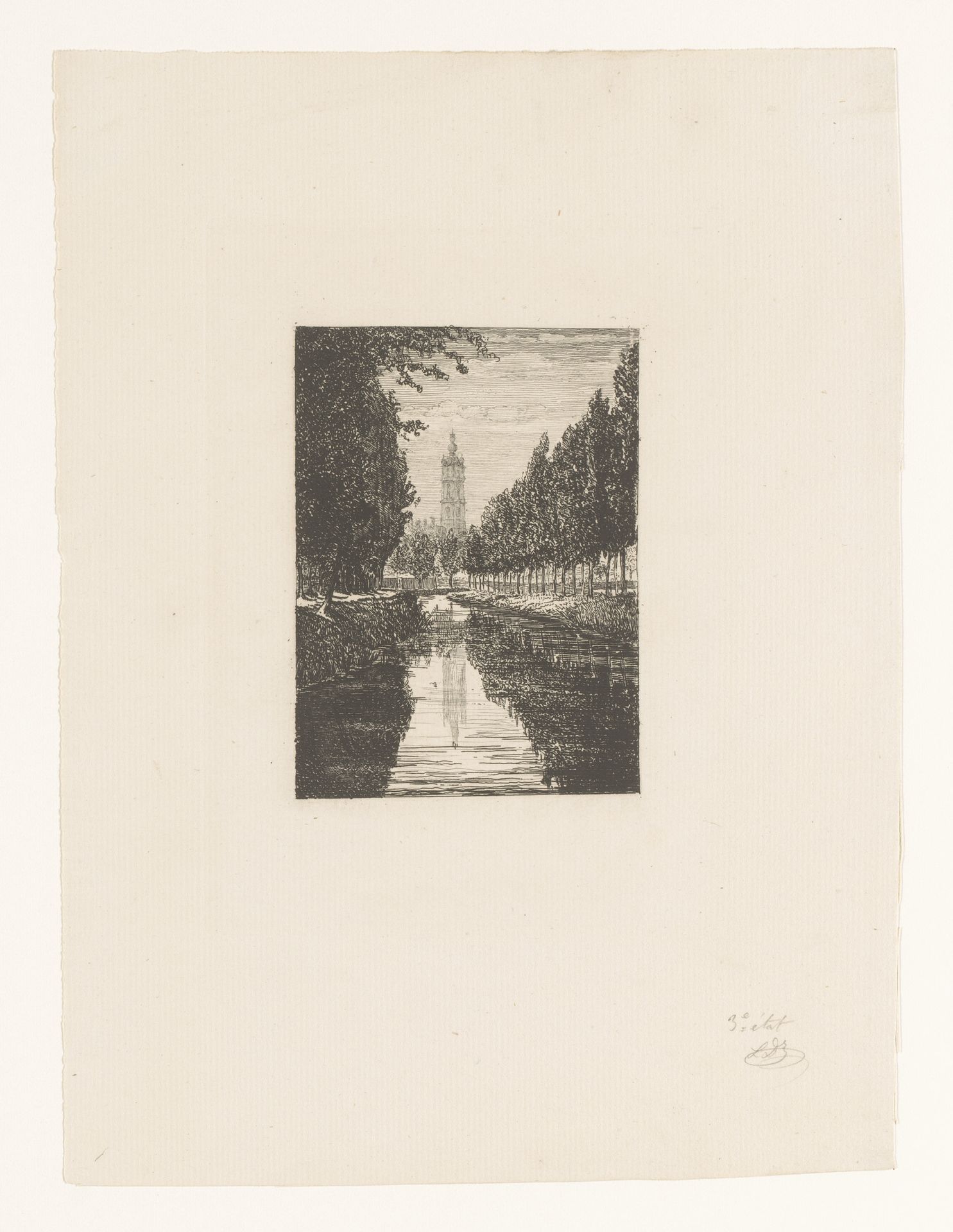 Gezicht op een kanaal met op de achtergrond een toren by Léon Dolez