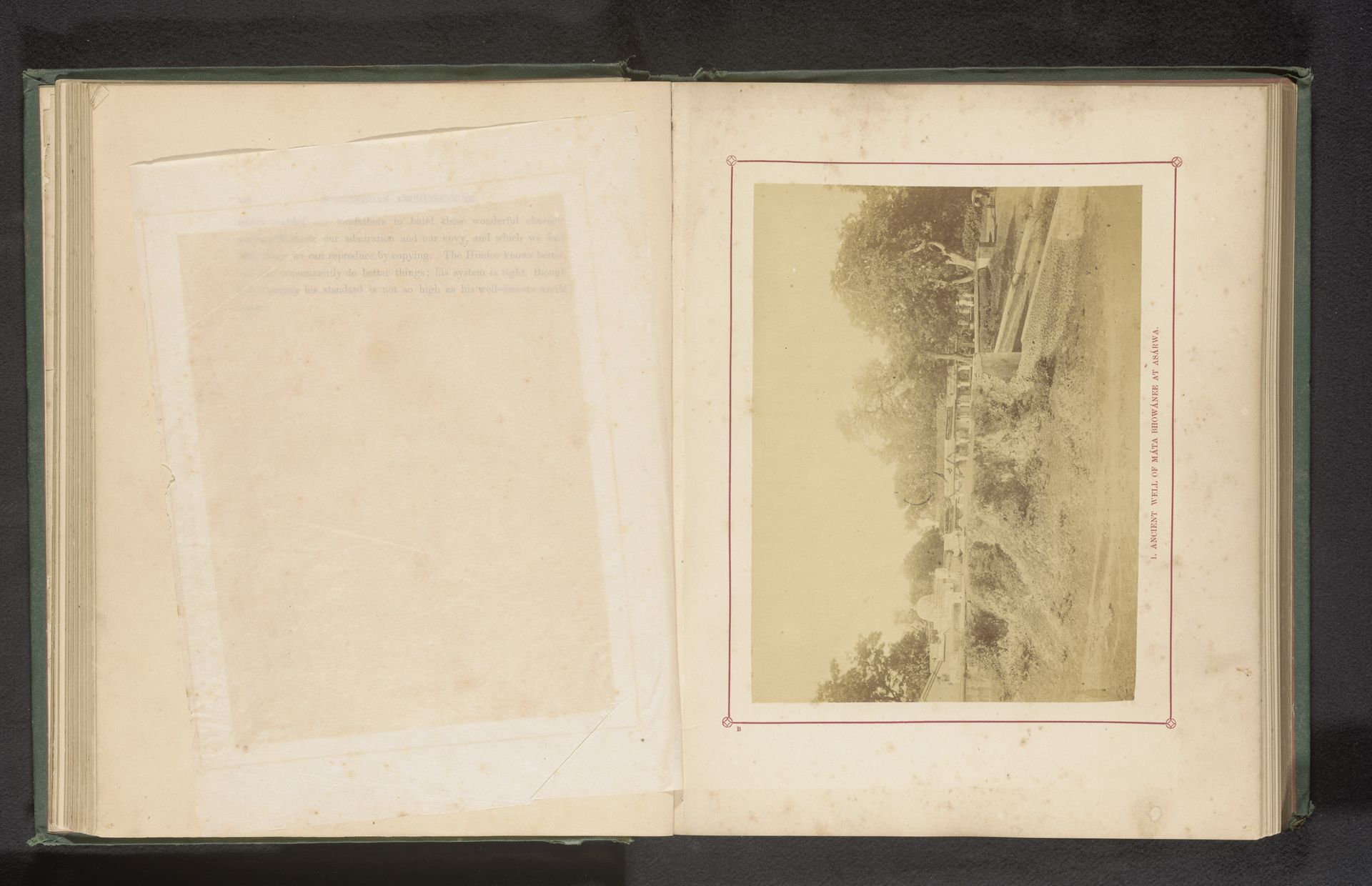 Gezicht op de Mata Bhavanibron in Asarwa by Thomas Biggs