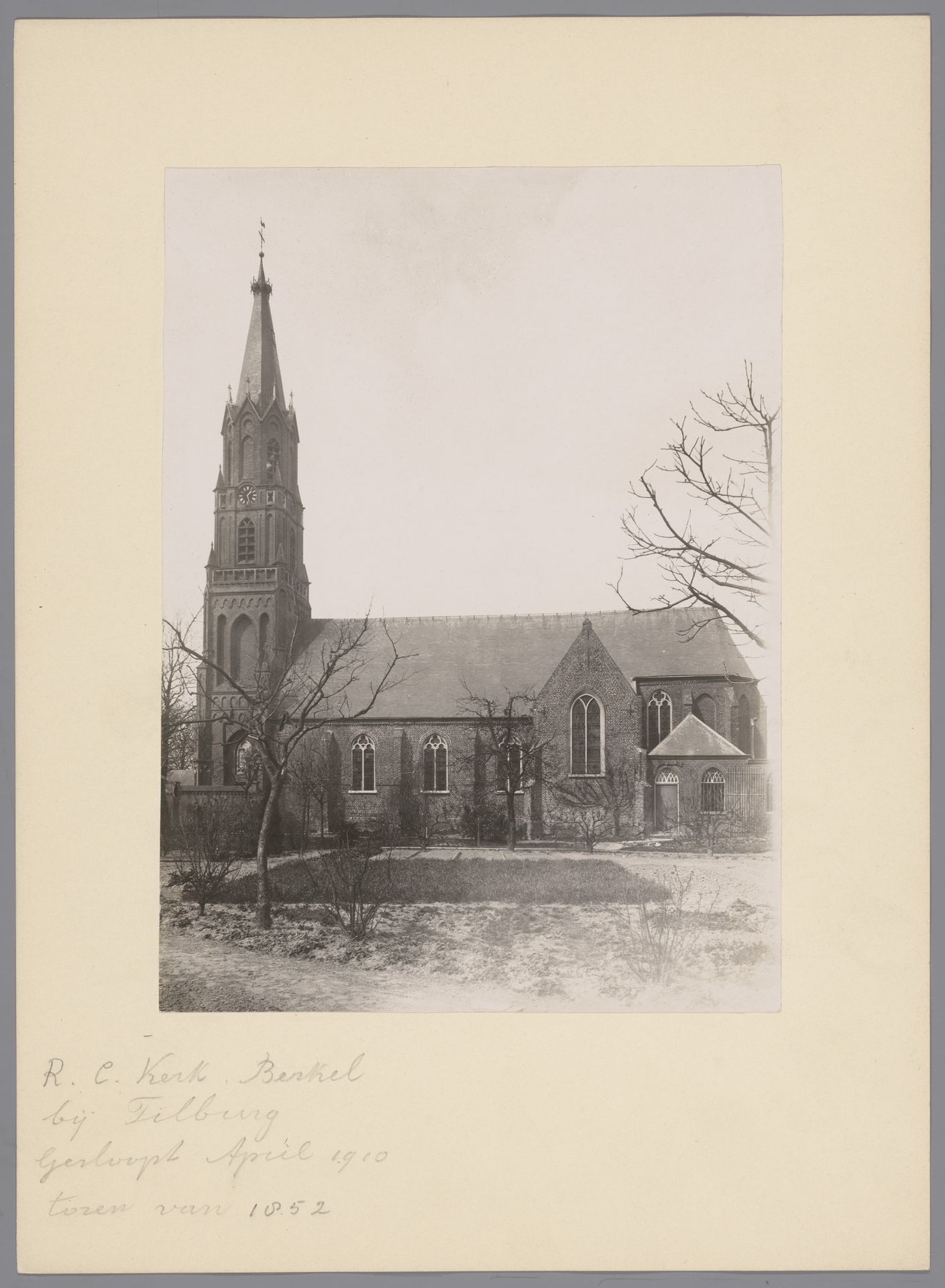 Gezicht op de Rooms-Katholieke kerk te Berkel by anoniem (Monumentenzorg)