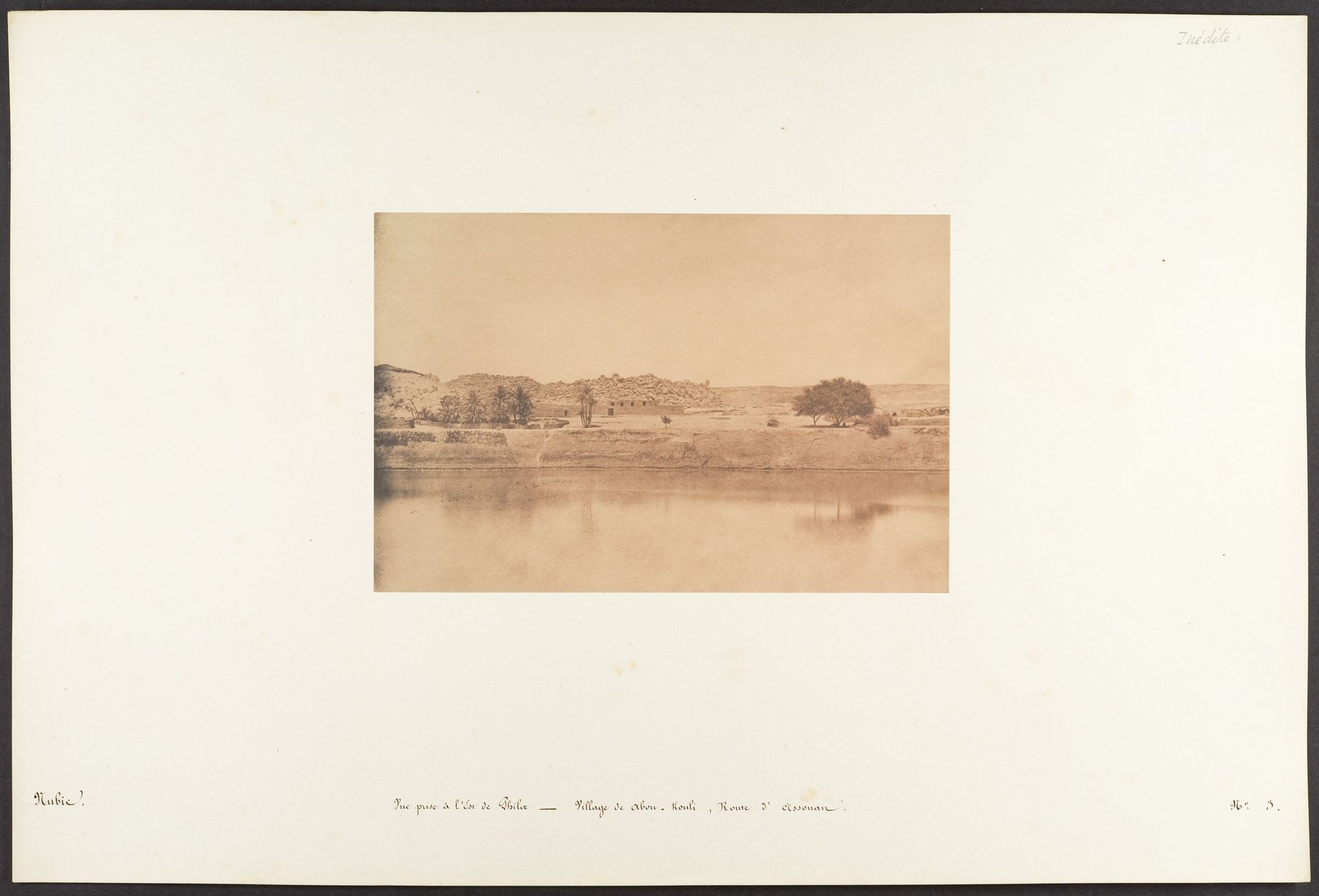 Vue prise à l'Est de Philae - Village de Abou-Kouli; Route d'Assouan by Maxime Du Camp