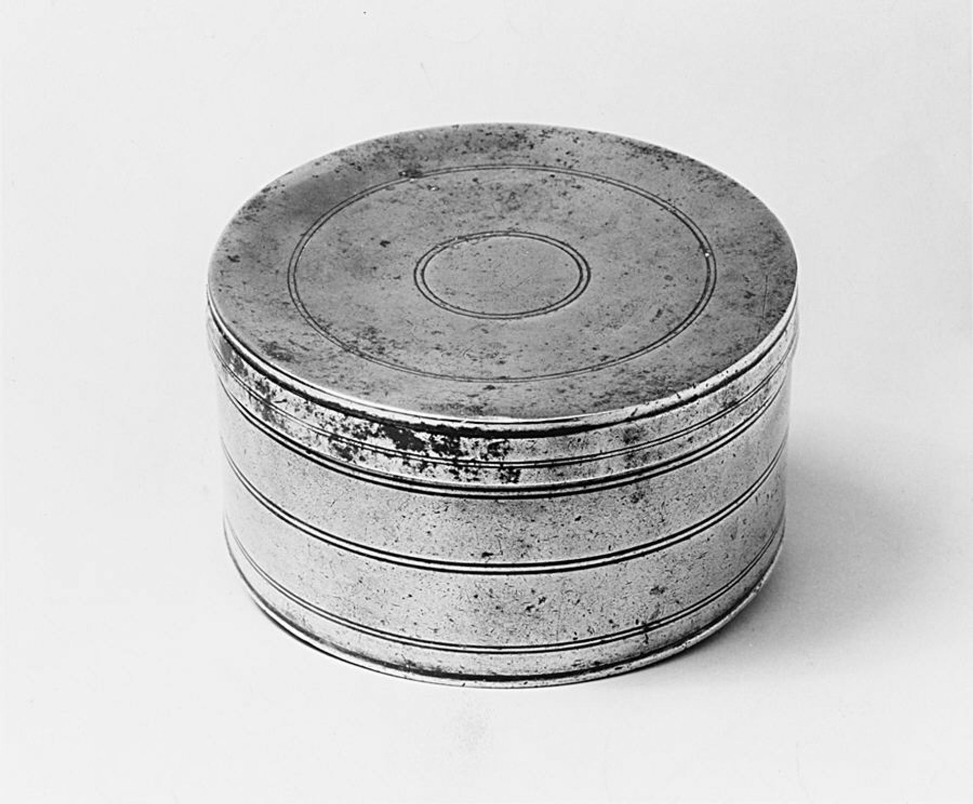 Covered Box by Joseph Leddel Sr.